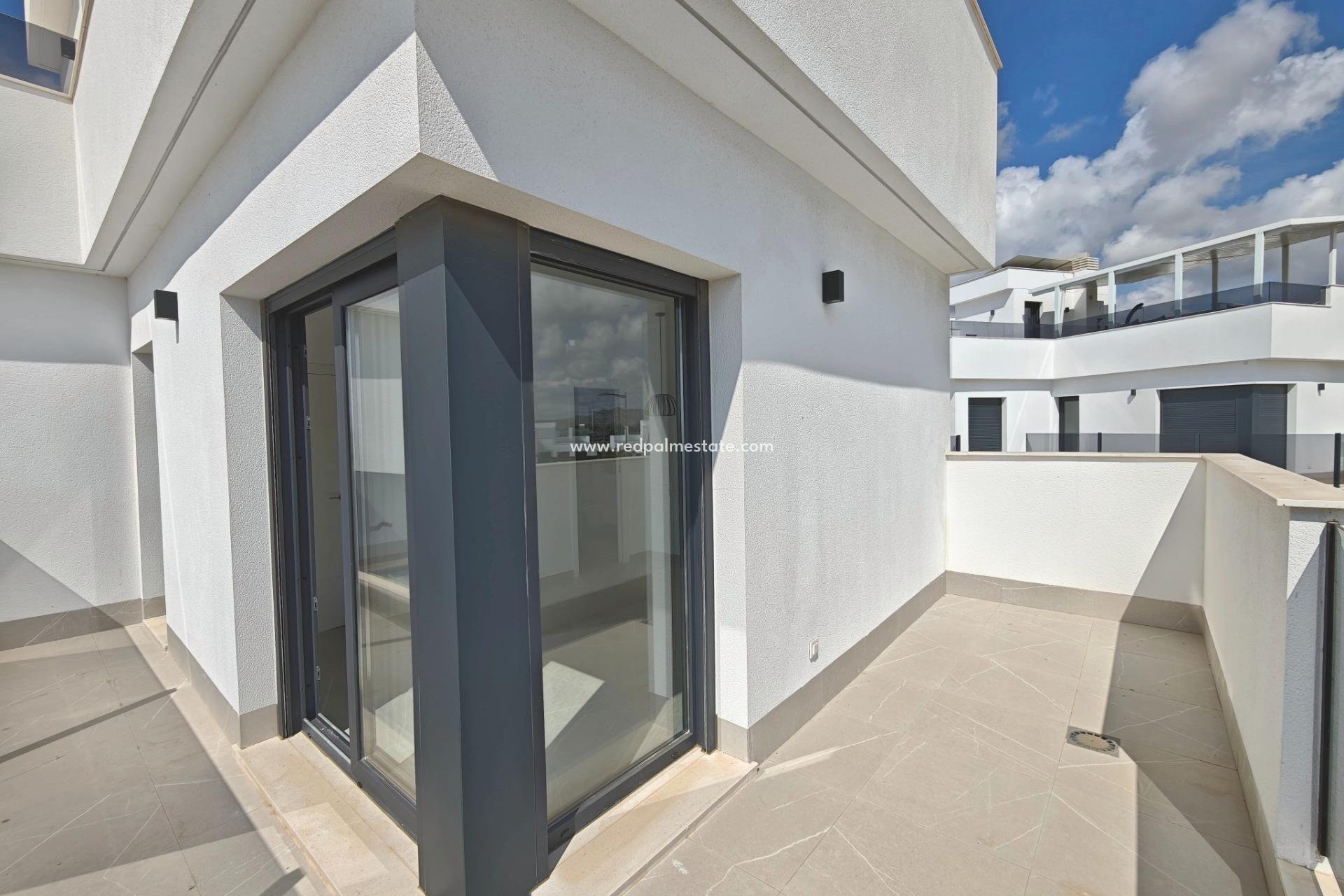 Reventa - Villa -
Los Alczares - Santa Rosalia