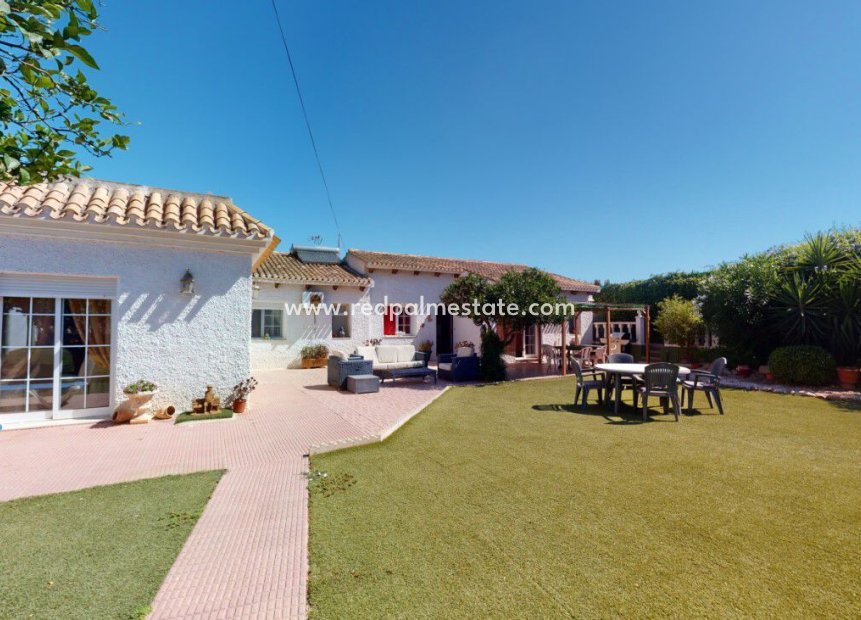Reventa - Villa -
Los Belones - Inland