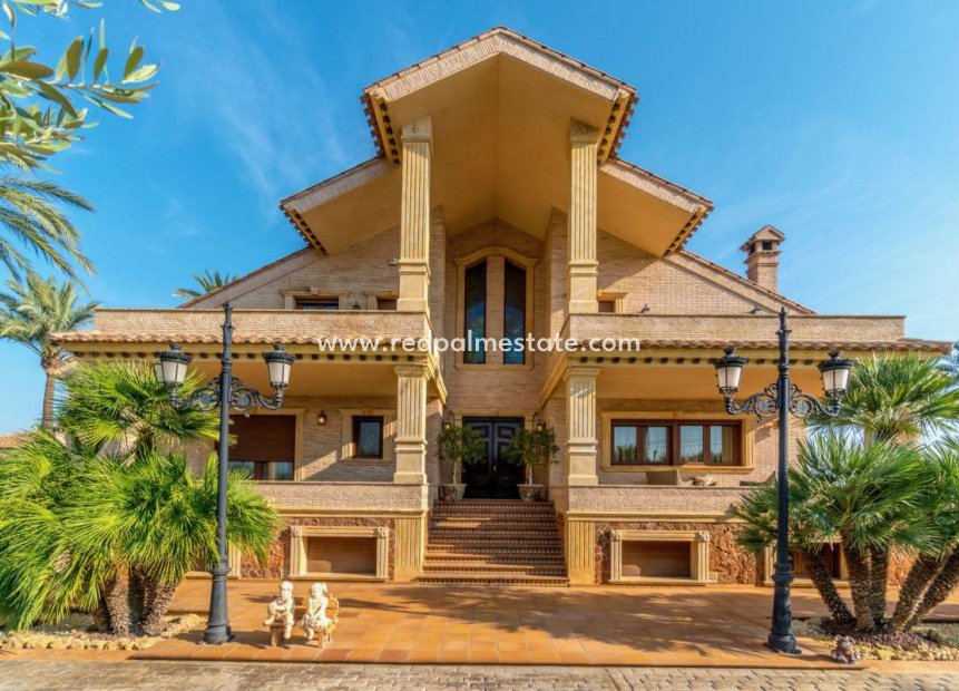 Reventa - Villa -
Molins - Inland