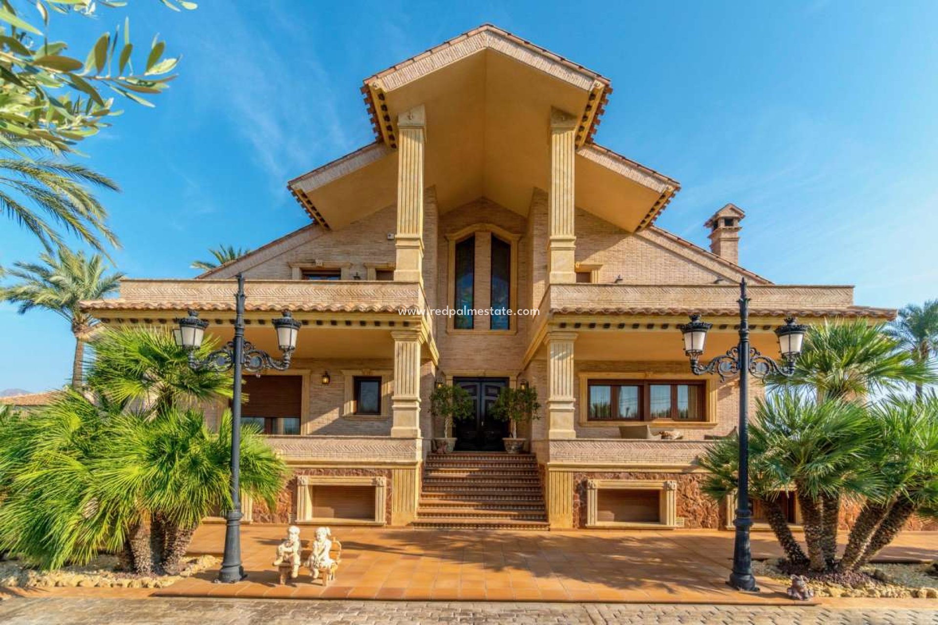 Reventa - Villa -
Molins - Inland