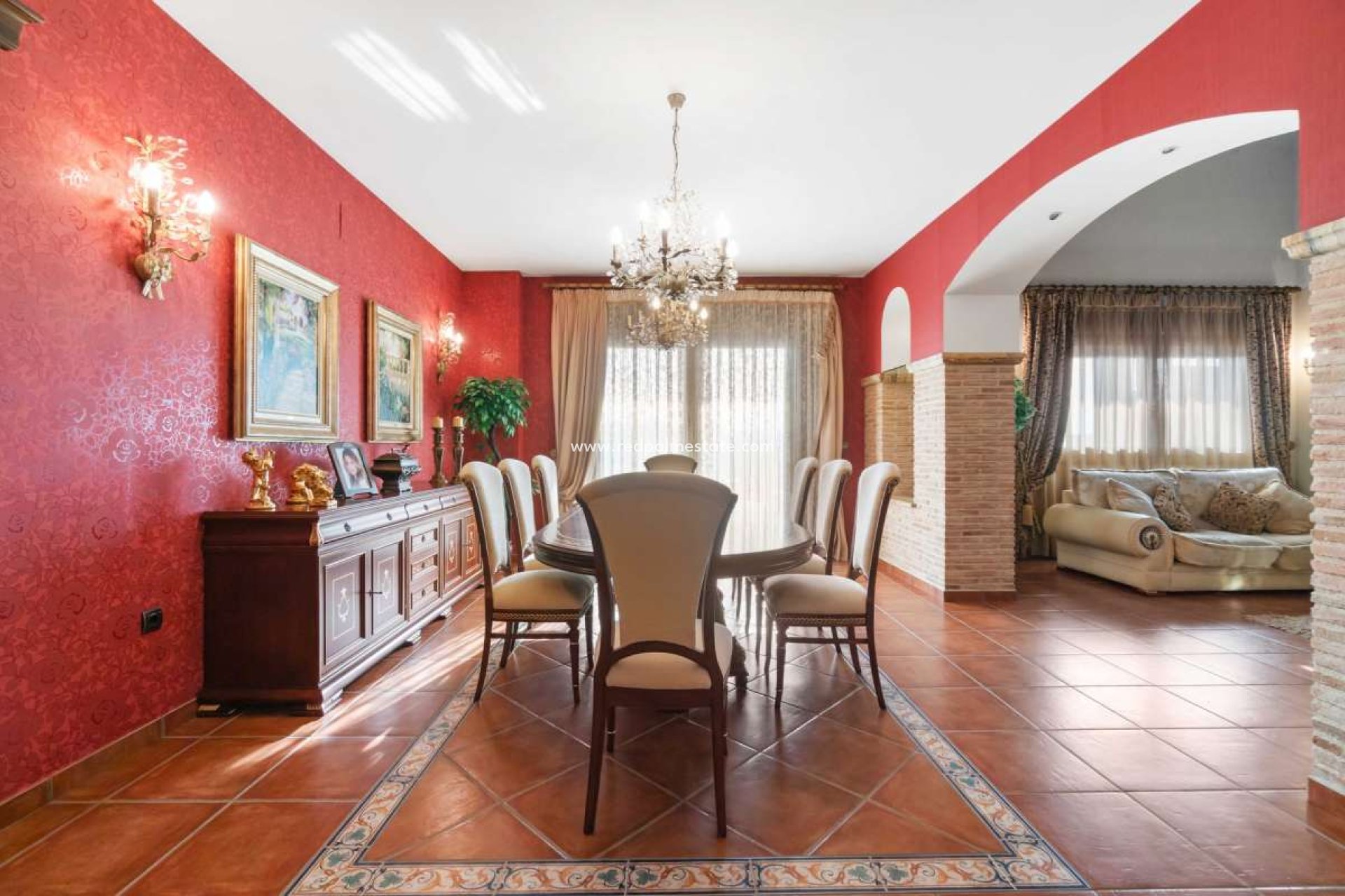 Reventa - Villa -
Molins - Inland