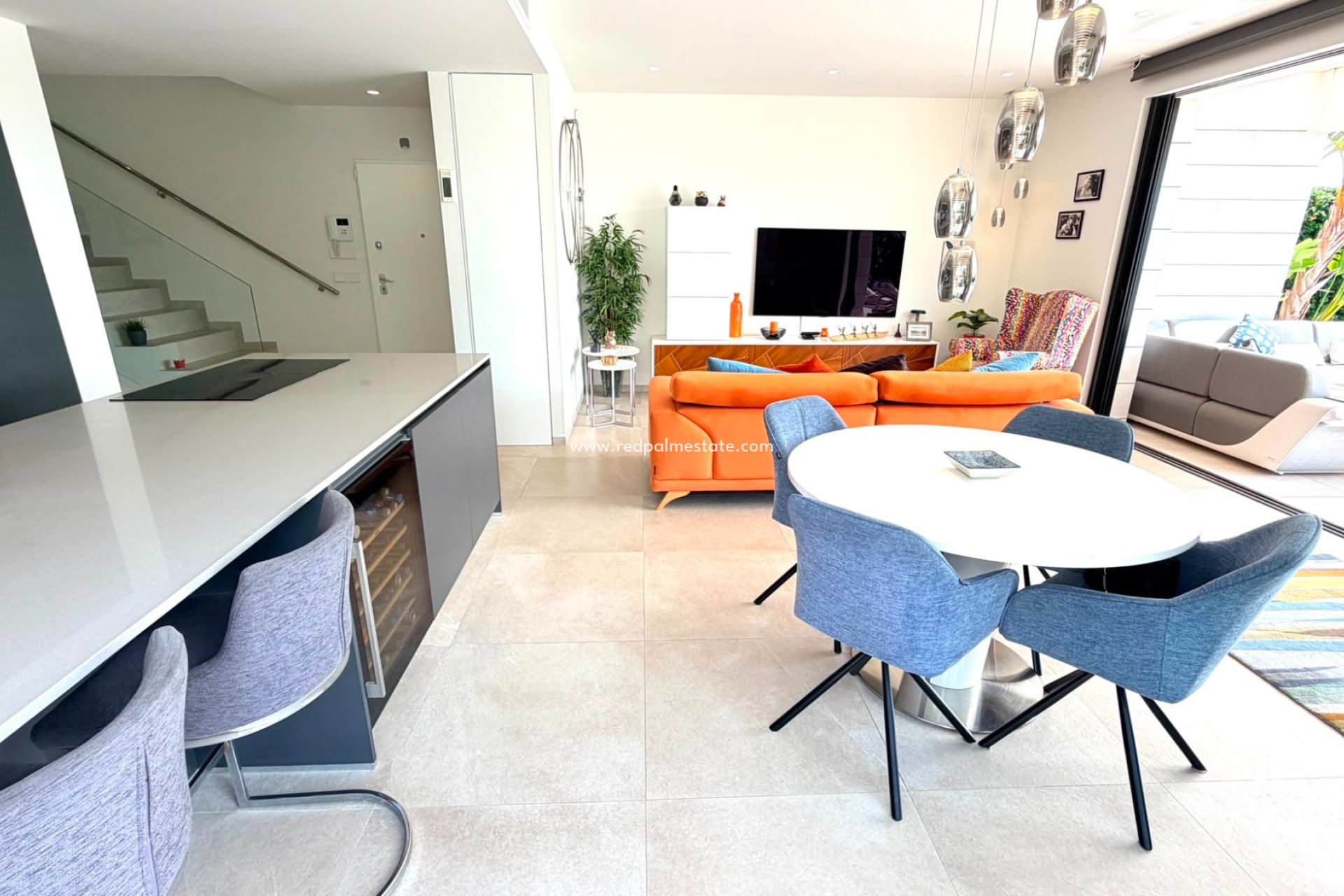 Reventa - Villa -
Montesinos - Los Montesinos