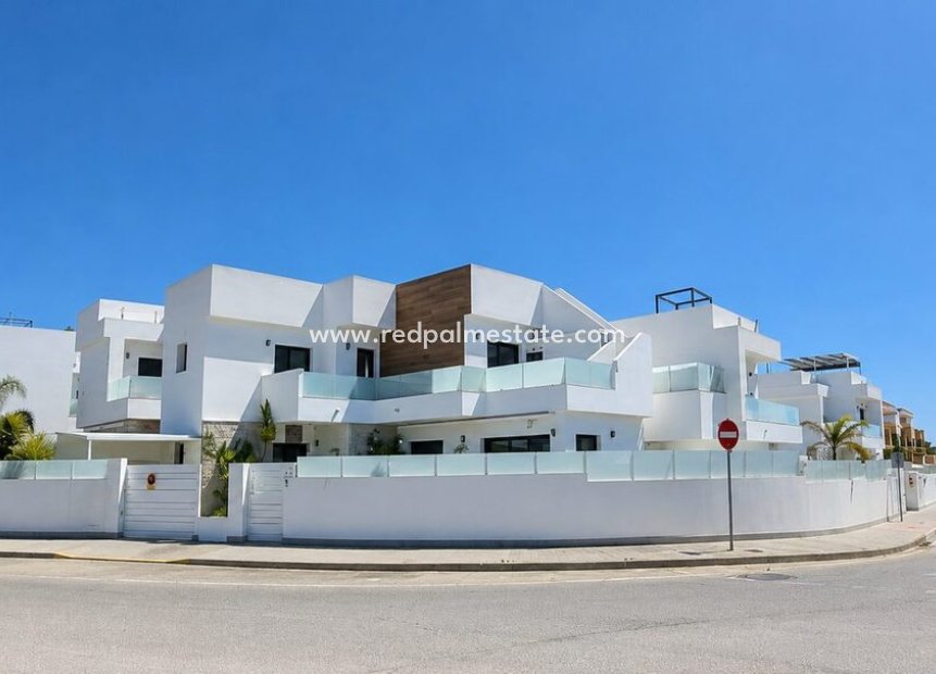 Reventa - Villa -
Montesinos - Los Montesinos