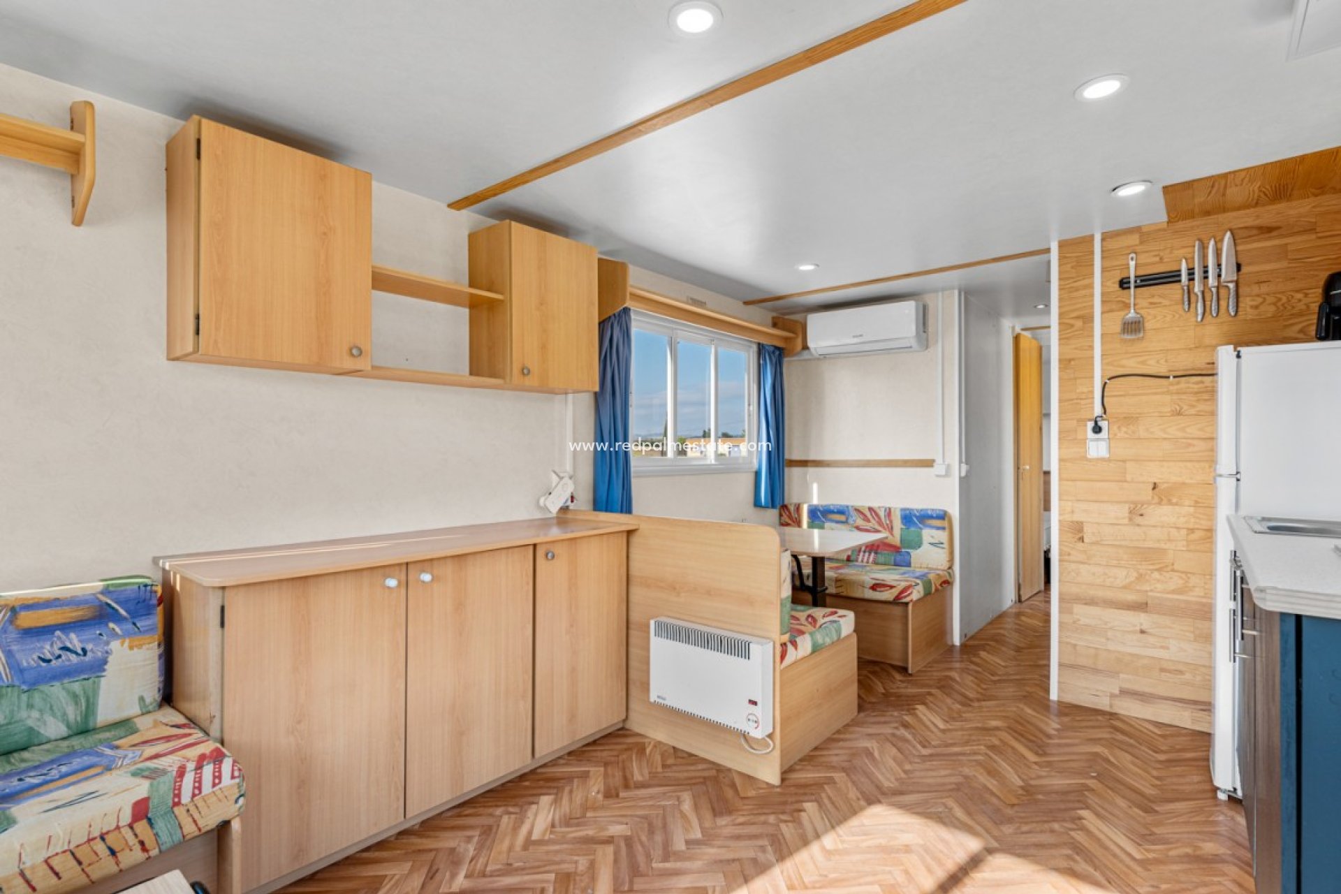 Reventa - Villa -
Montesinos - Los Montesinos