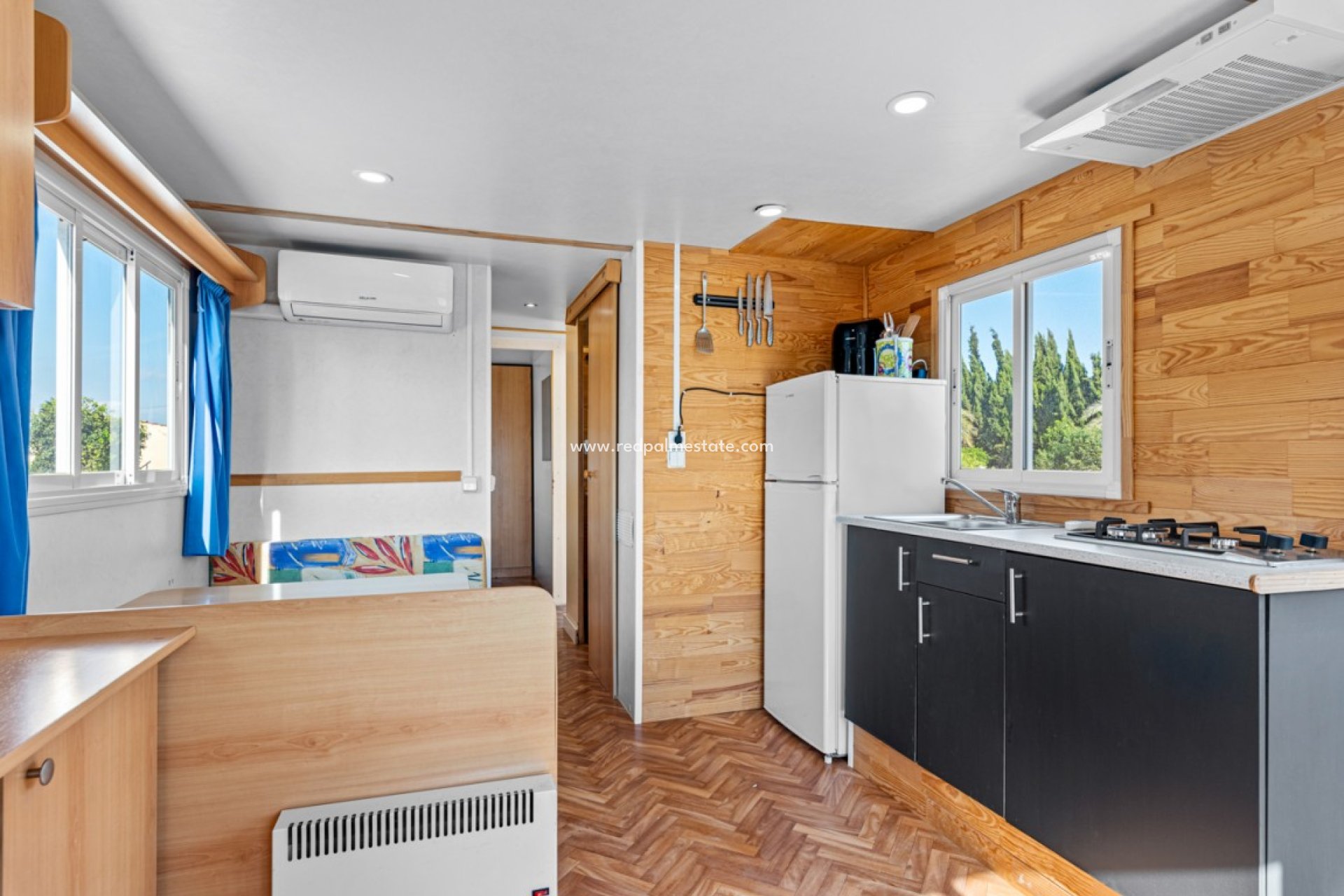 Reventa - Villa -
Montesinos - Los Montesinos