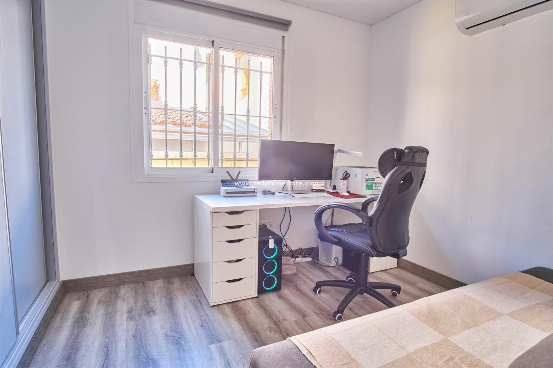 Reventa - Villa -
Montesinos - Los Montesinos