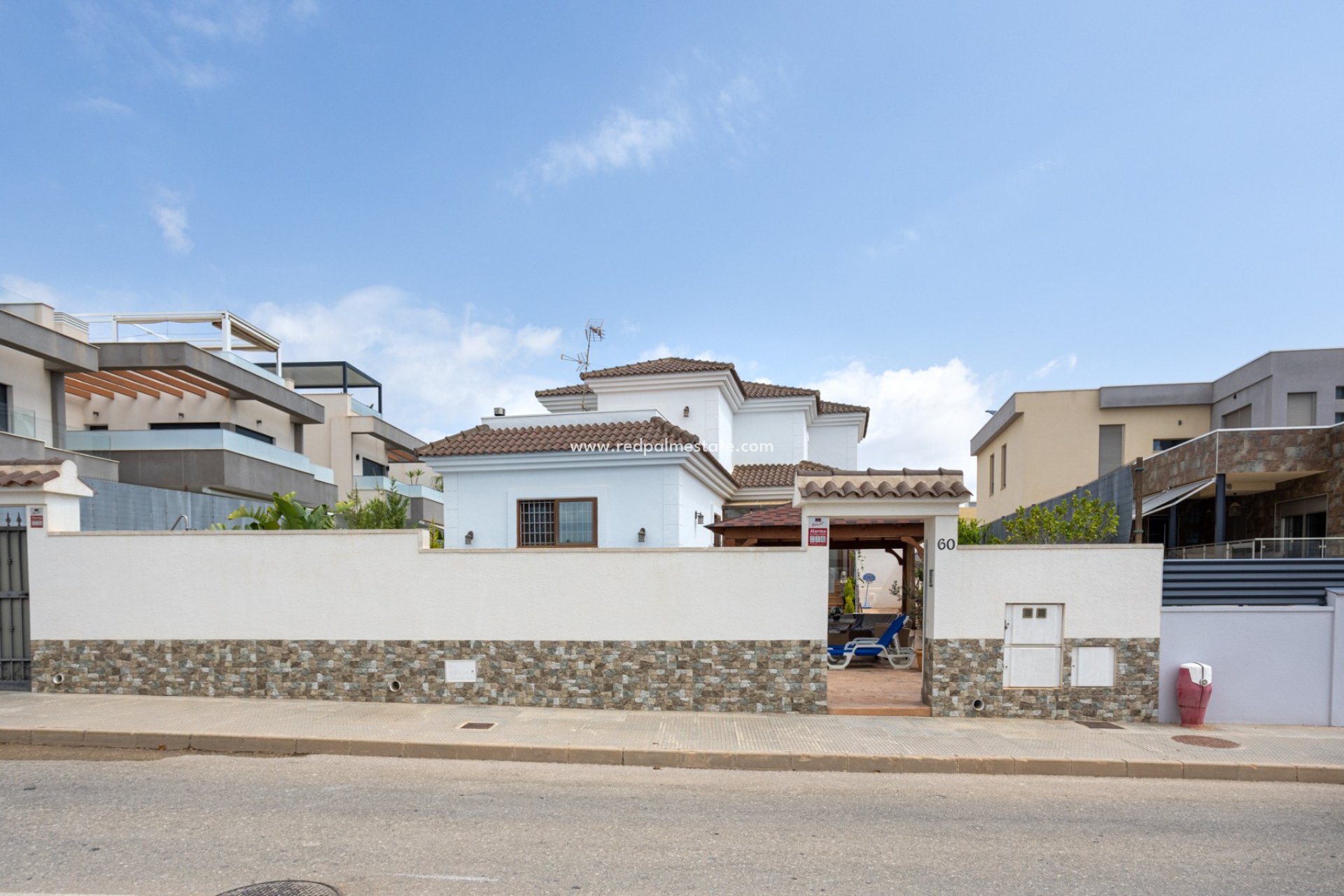 Reventa - Villa -
Montesinos - Los Montesinos
