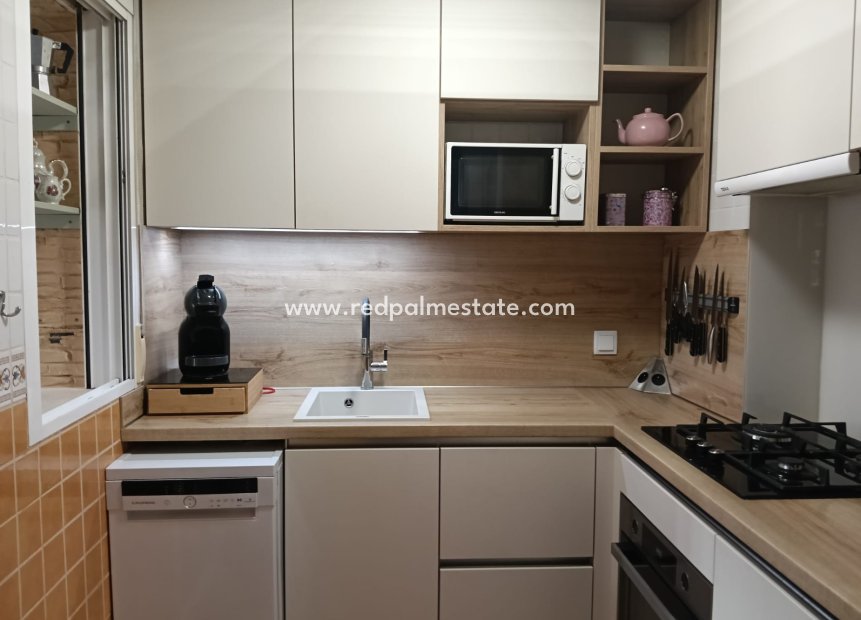 Reventa - Villa -
Montesinos - Los Montesinos