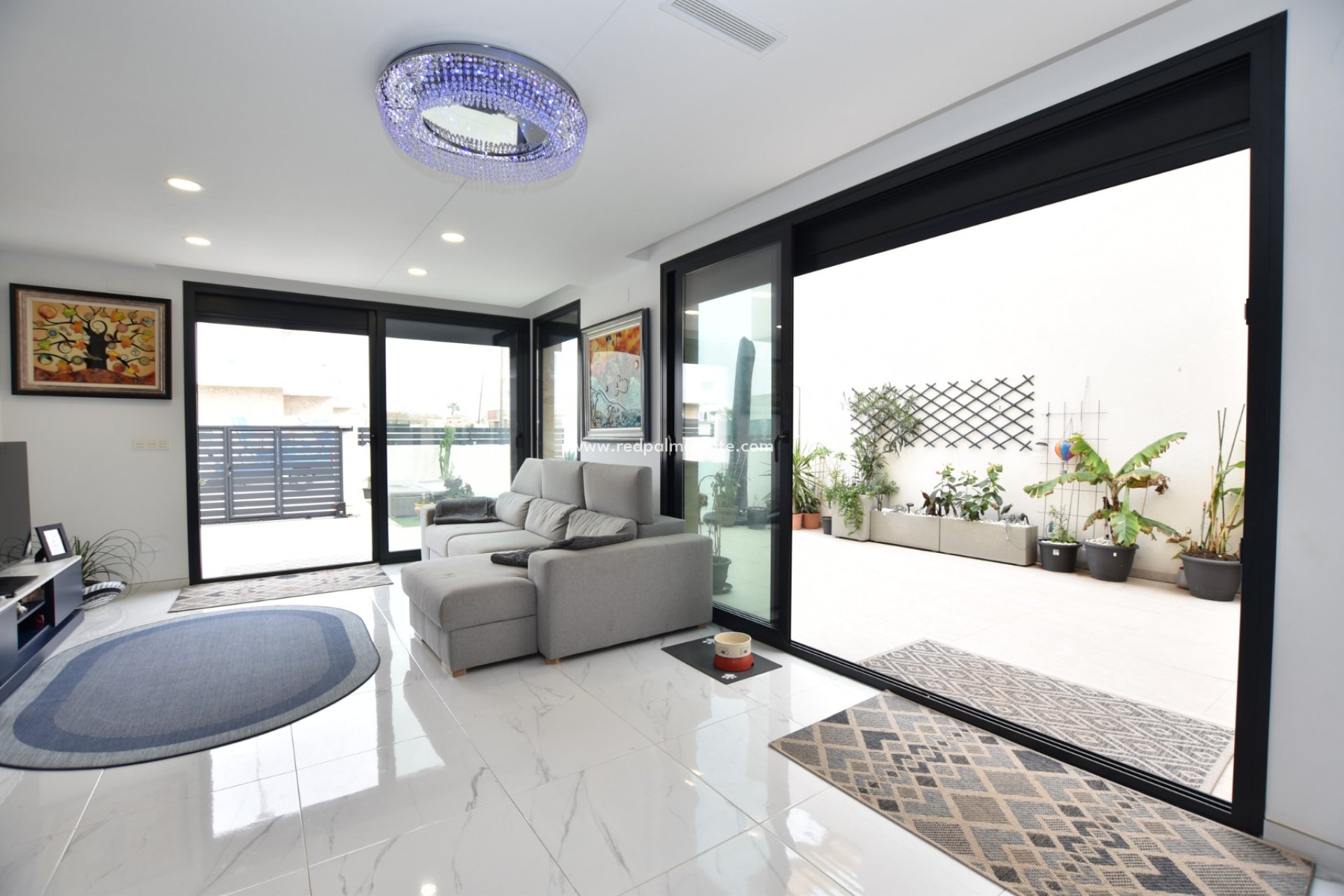 Reventa - Villa -
Montesinos - Los Montesinos