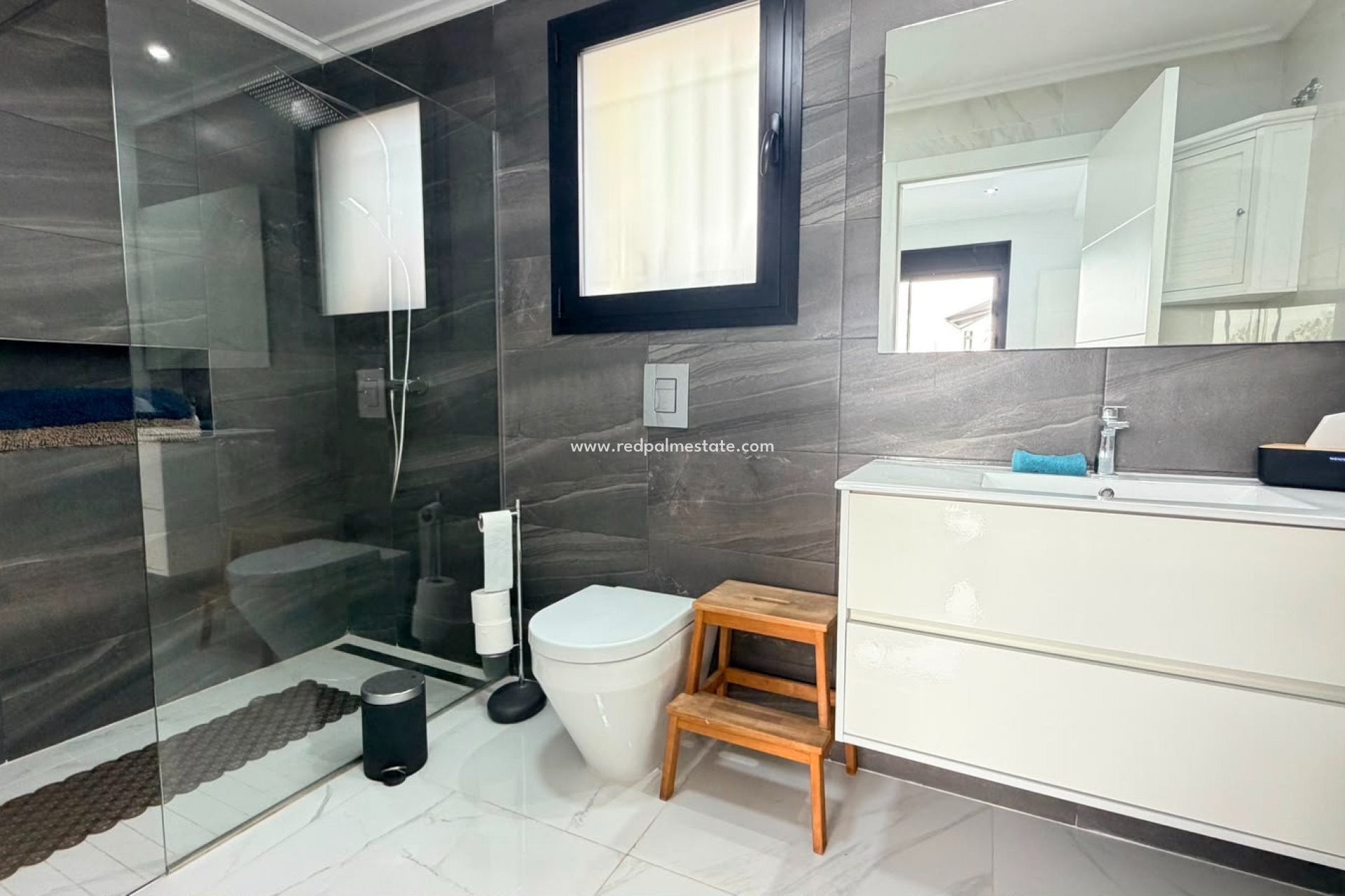 Reventa - Villa -
Montesinos - Los Montesinos