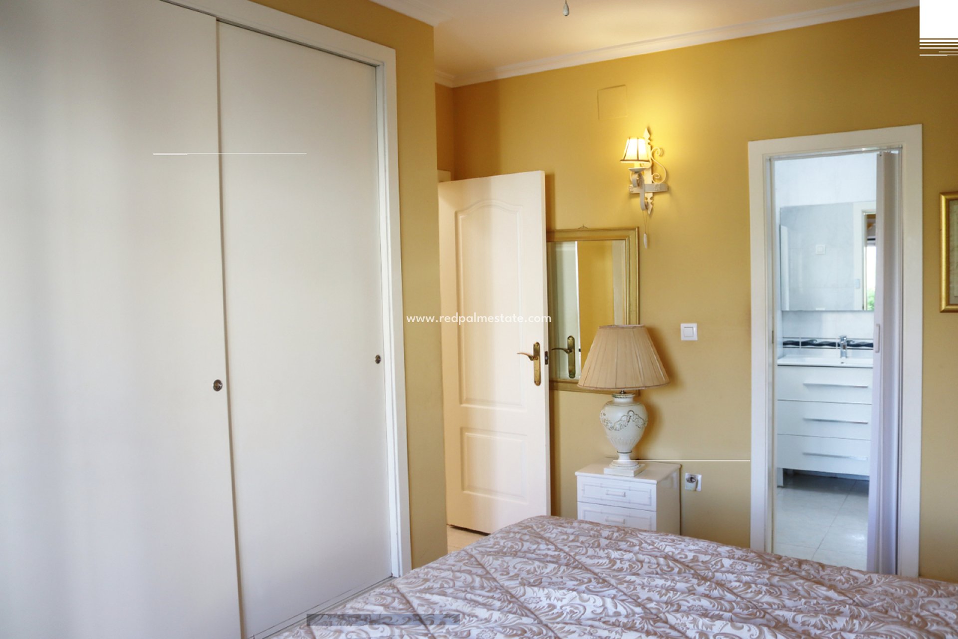 Reventa - Villa -
Murla - Inland