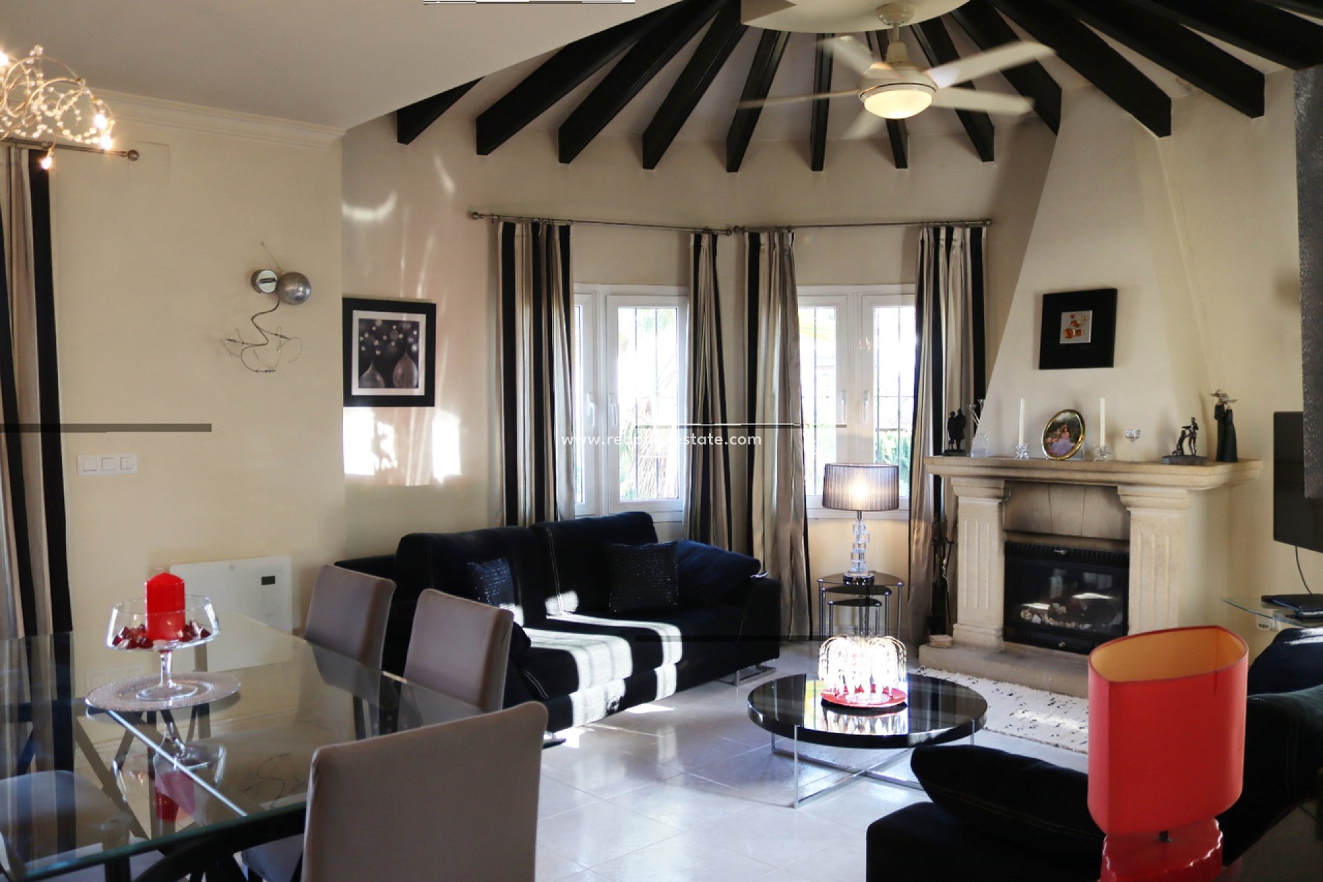 Reventa - Villa -
Murla - Inland