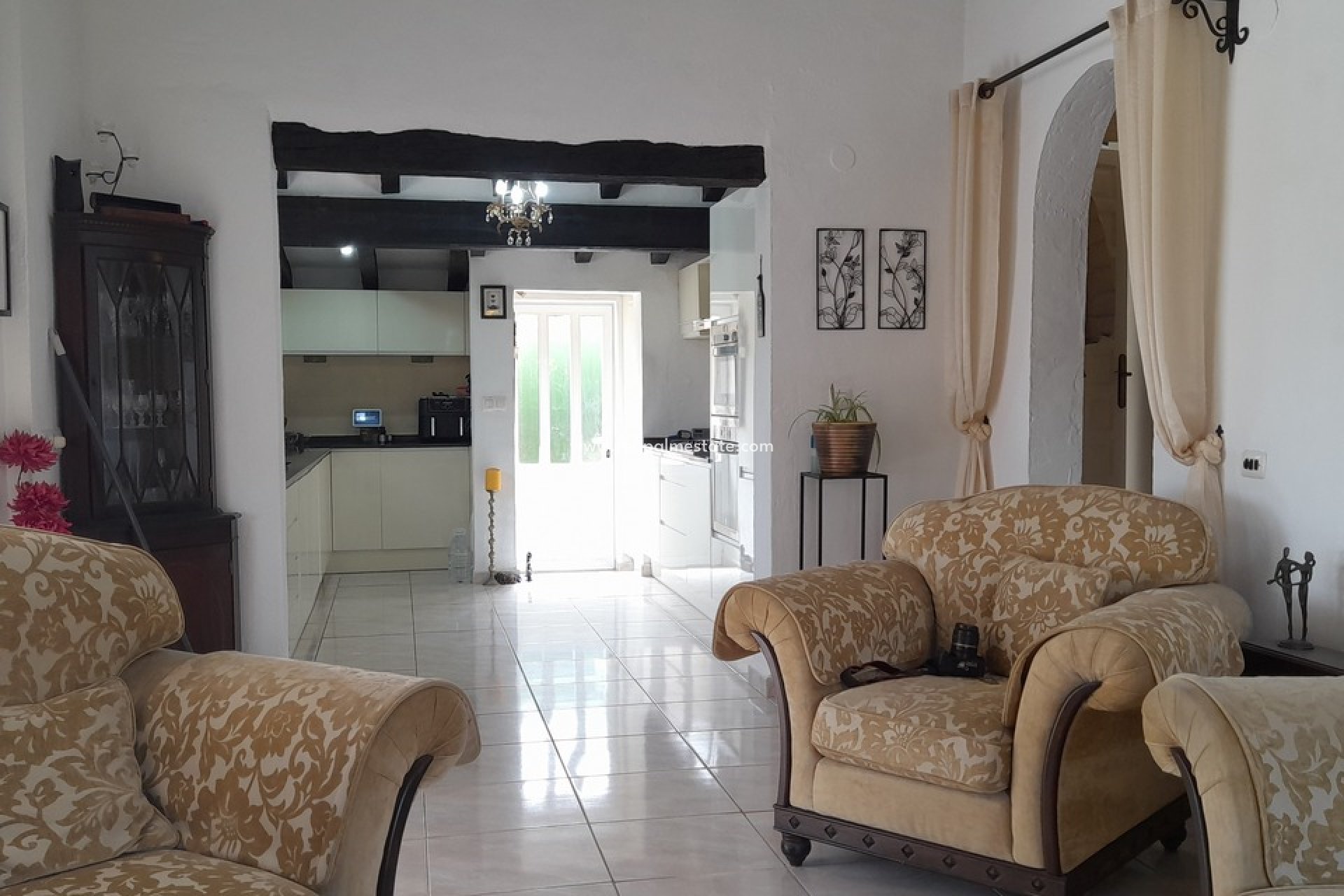 Reventa - Villa -
Orba - Inland