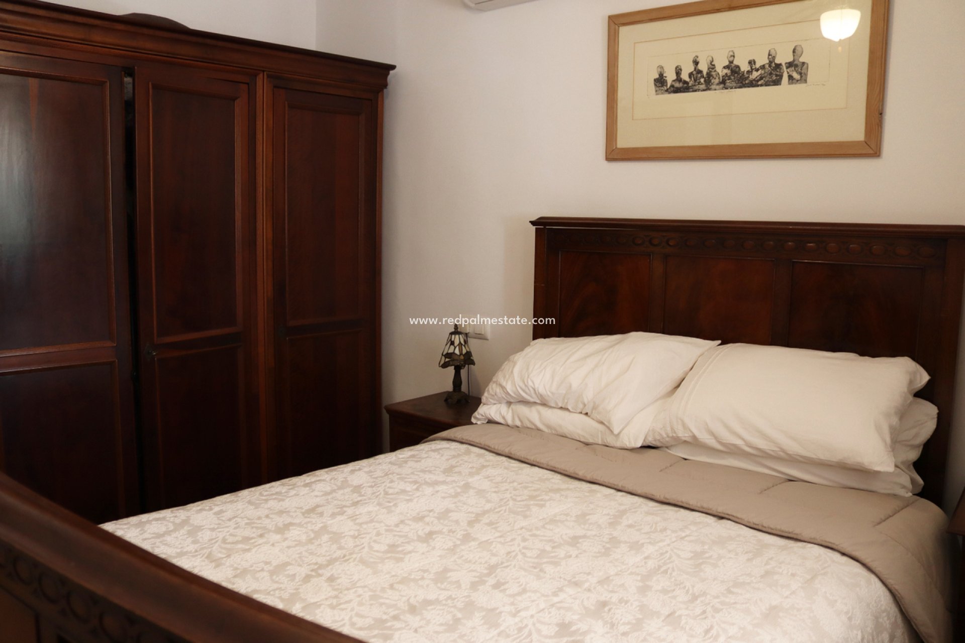 Reventa - Villa -
Orba - Inland