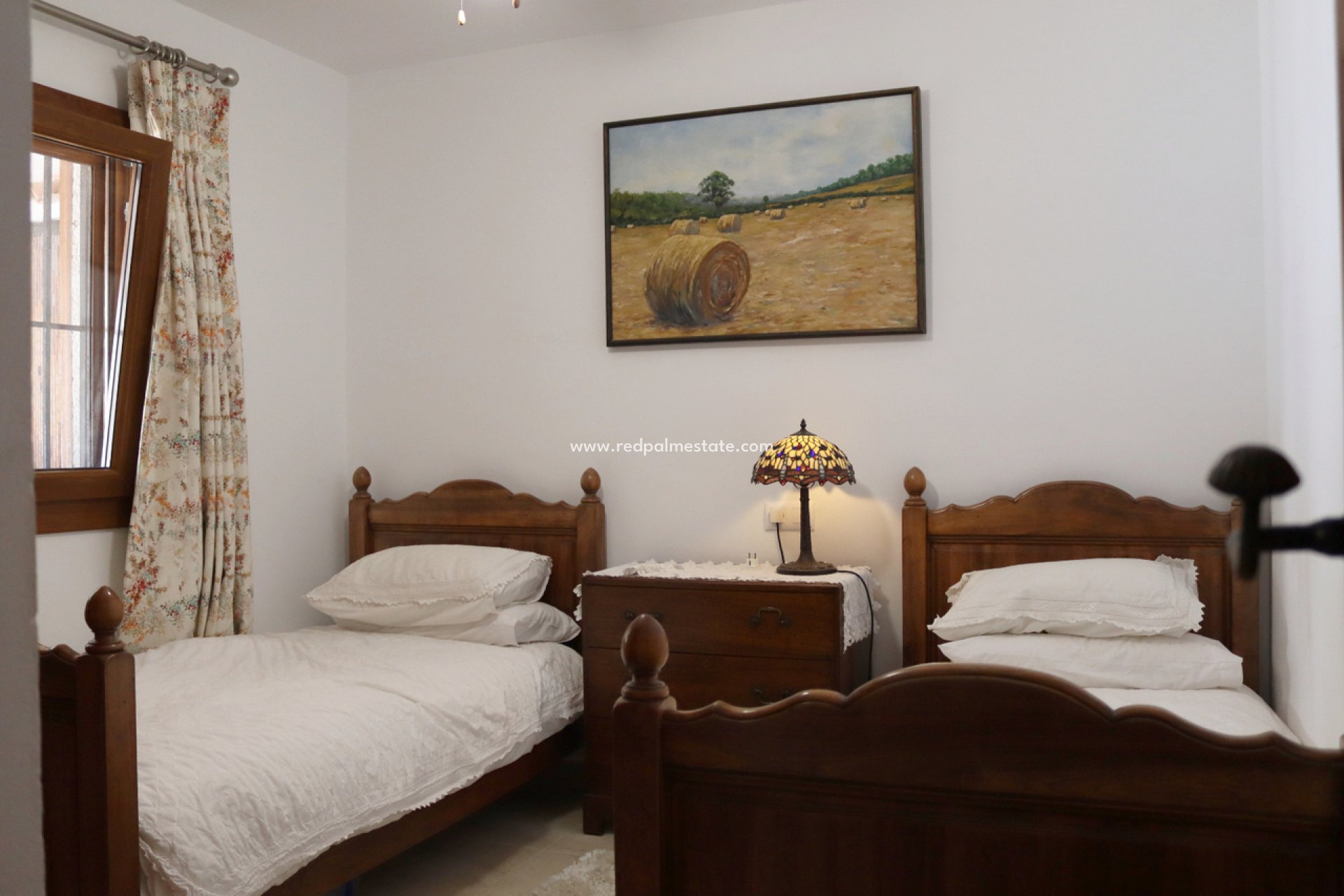 Reventa - Villa -
Orba - Inland