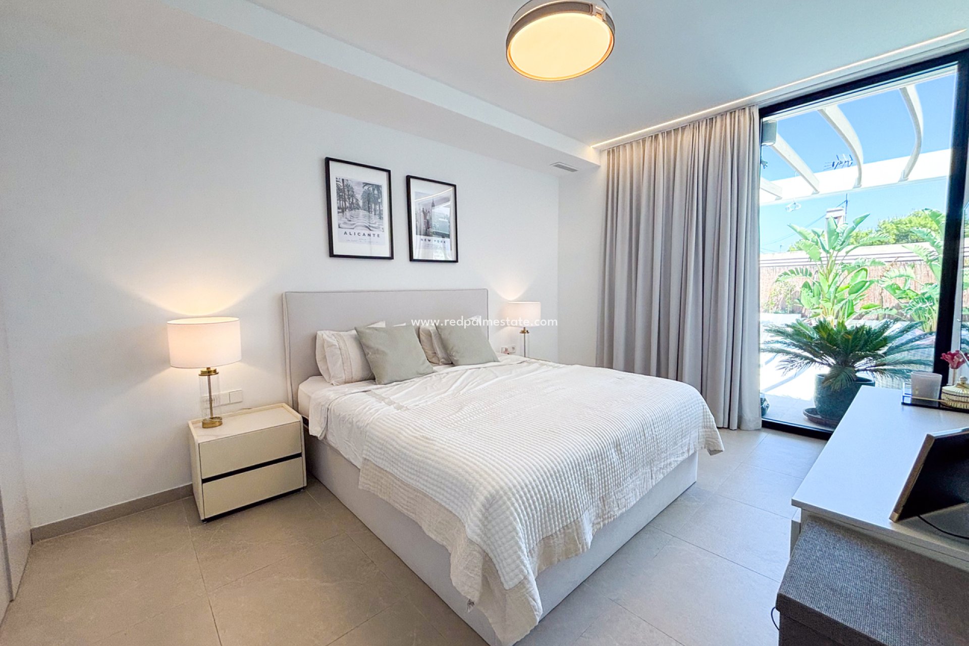 Reventa - Villa -
Orihuela Costa - Cabo Roig
