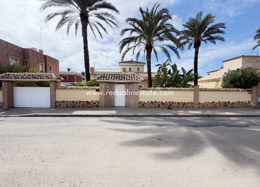 Reventa - Villa -
Orihuela Costa - Cabo Roig