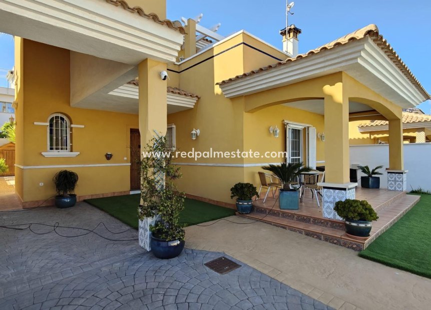 Reventa - Villa -
Orihuela Costa - Cabo Roig