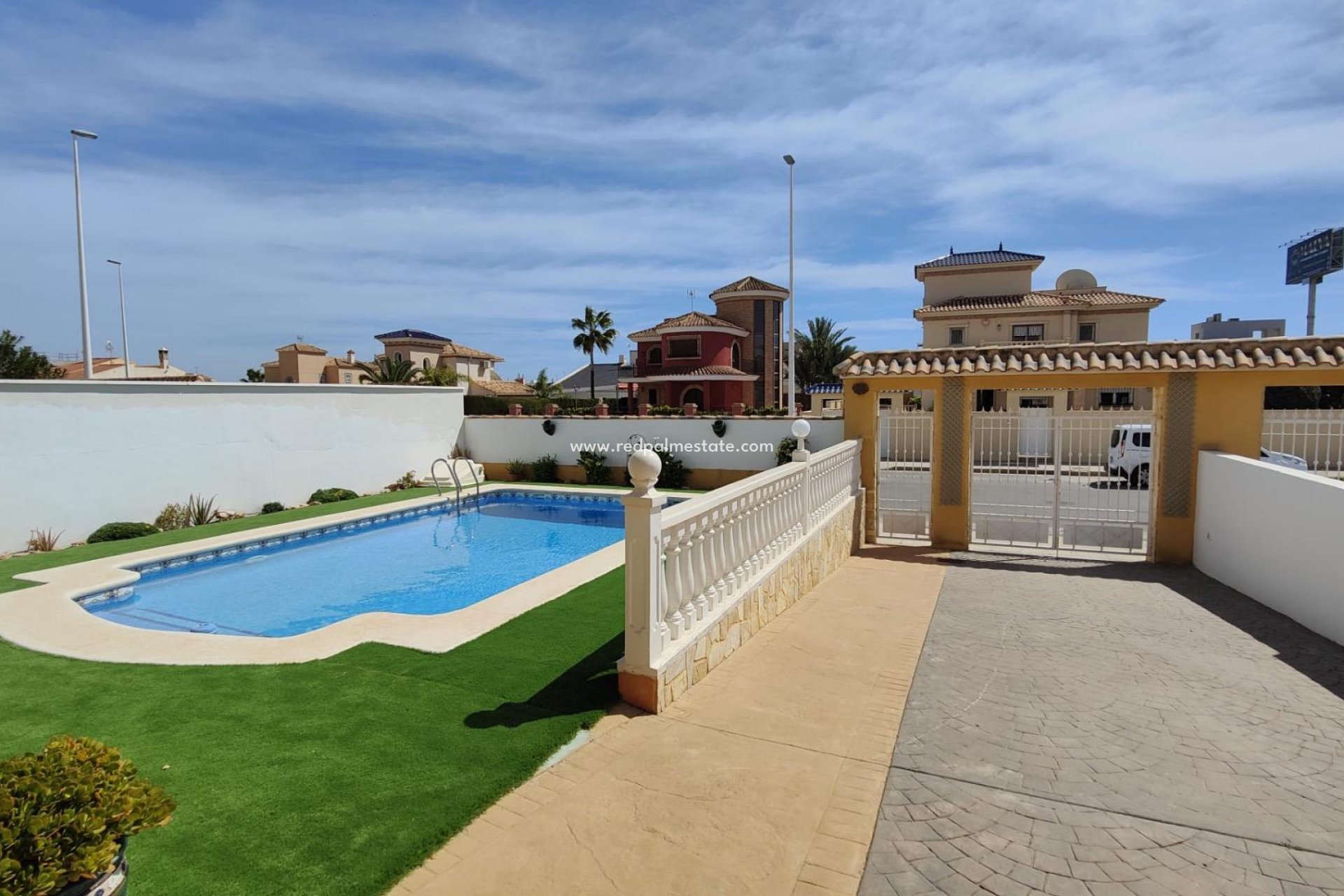 Reventa - Villa -
Orihuela Costa - Cabo Roig