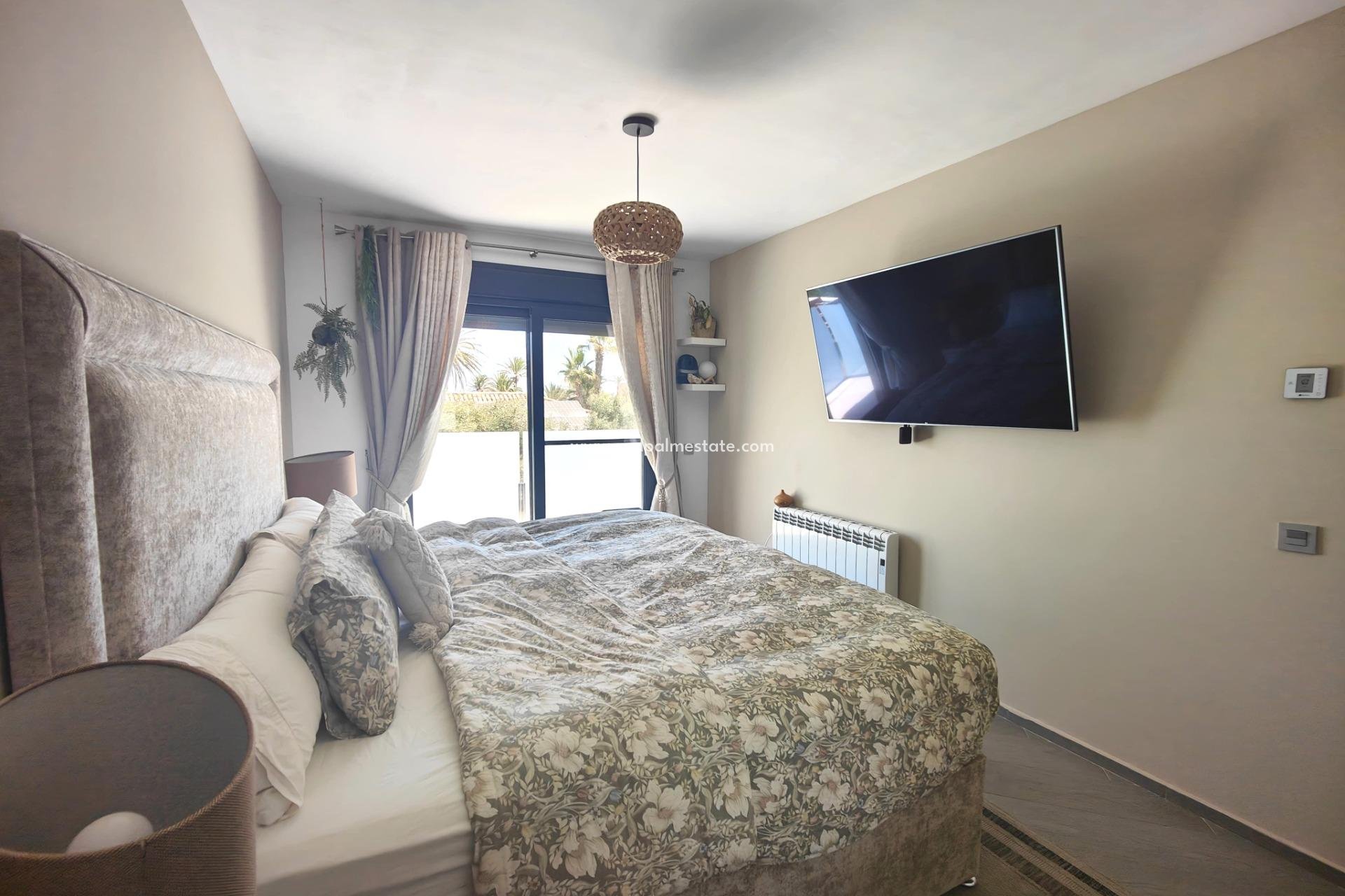 Reventa - Villa -
Orihuela Costa - Cabo Roig