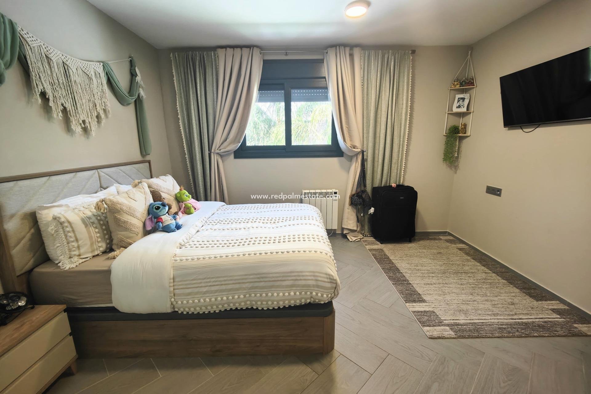 Reventa - Villa -
Orihuela Costa - Cabo Roig