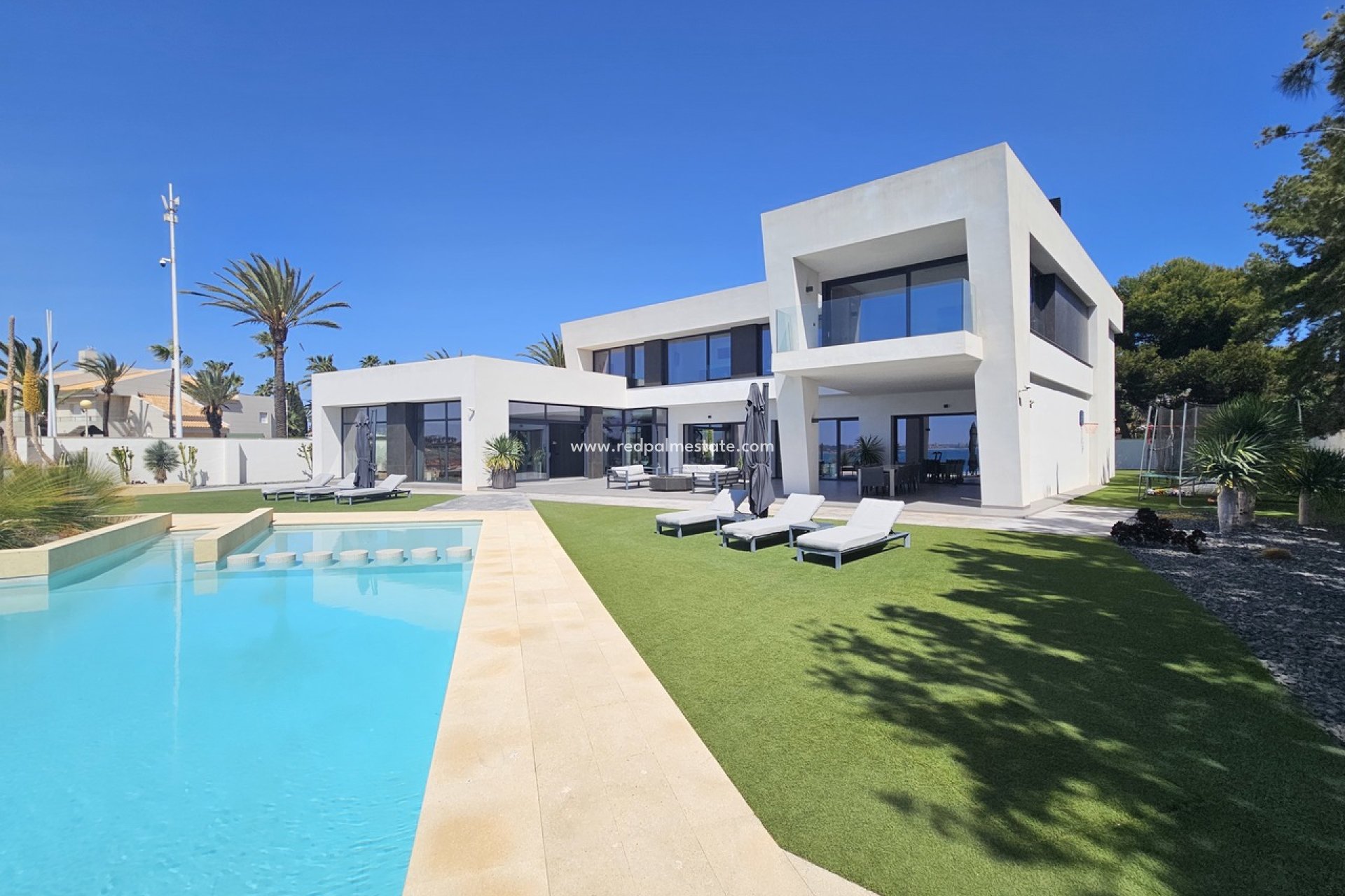 Reventa - Villa -
Orihuela Costa - Cabo Roig