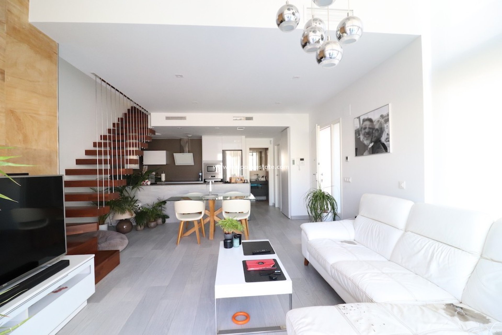 Reventa - Villa -
Orihuela Costa - Cabo Roig