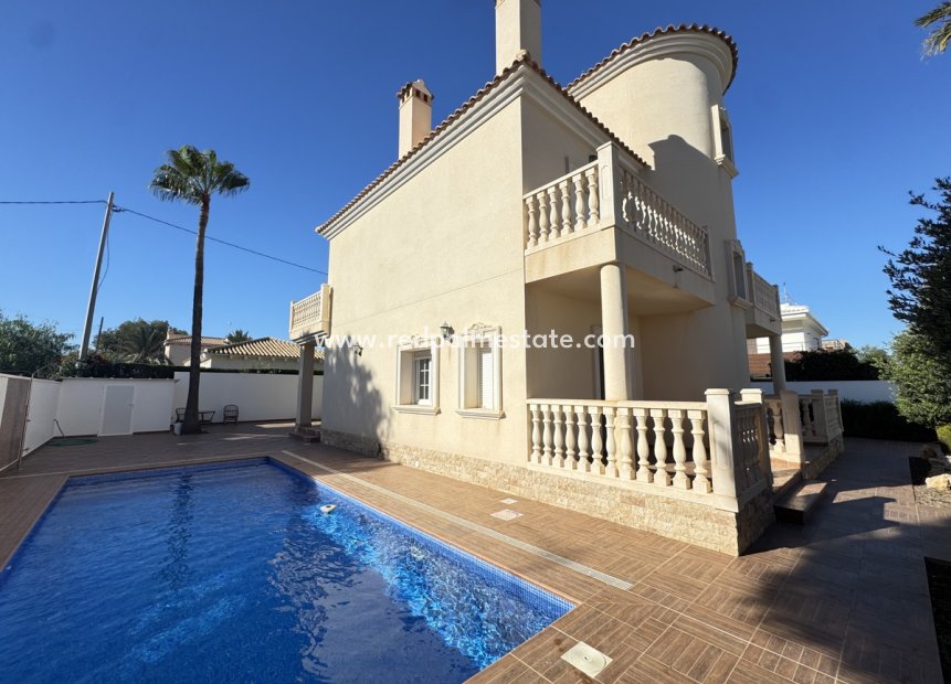 Reventa - Villa -
Orihuela Costa - Cabo Roig