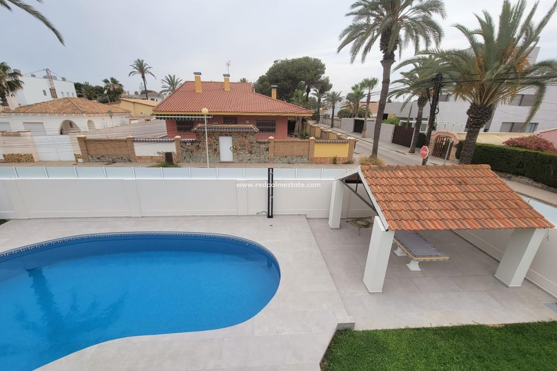 Reventa - Villa -
Orihuela Costa - Cabo Roig