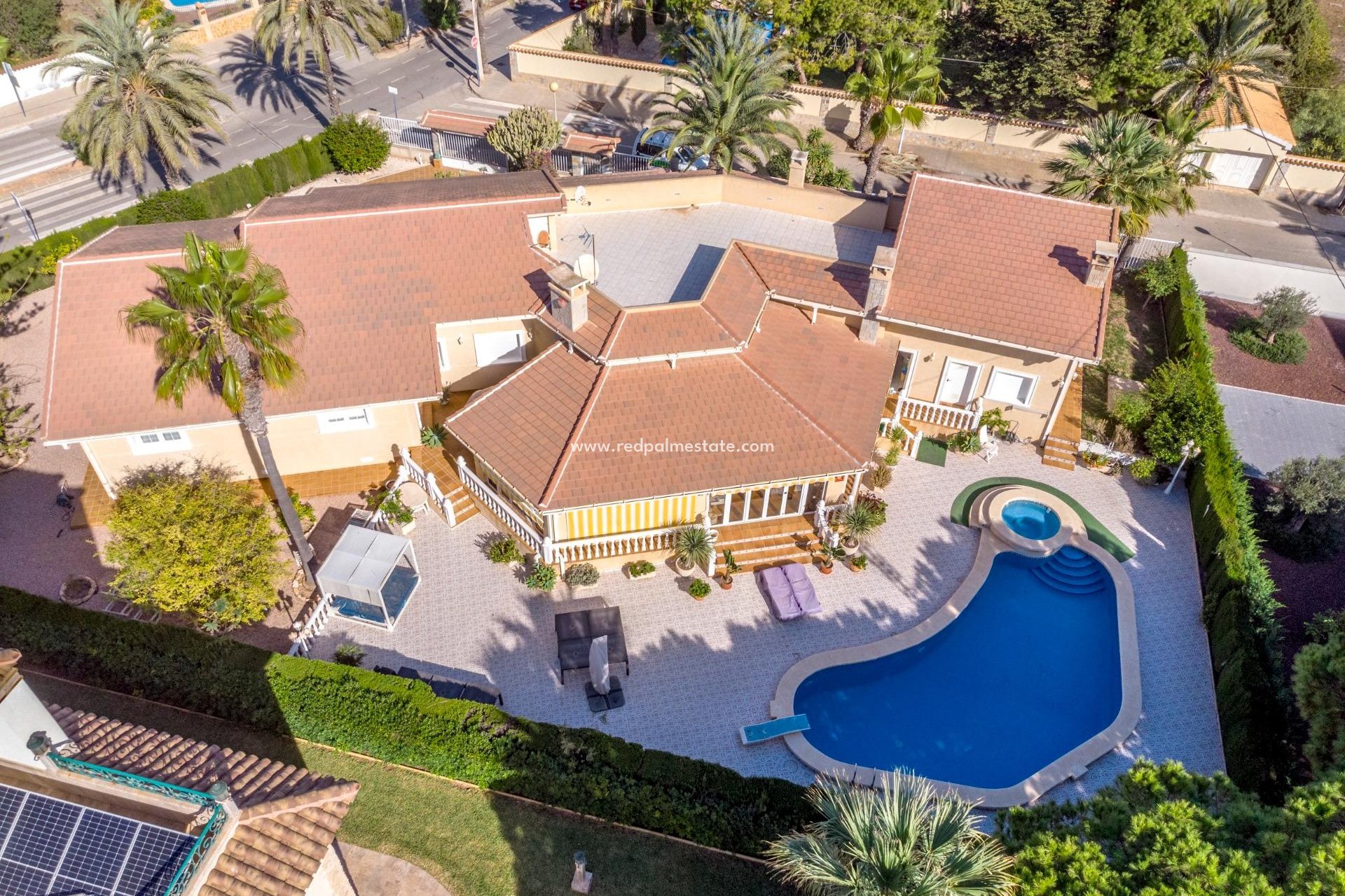 Reventa - Villa -
Orihuela Costa - Cabo Roig
