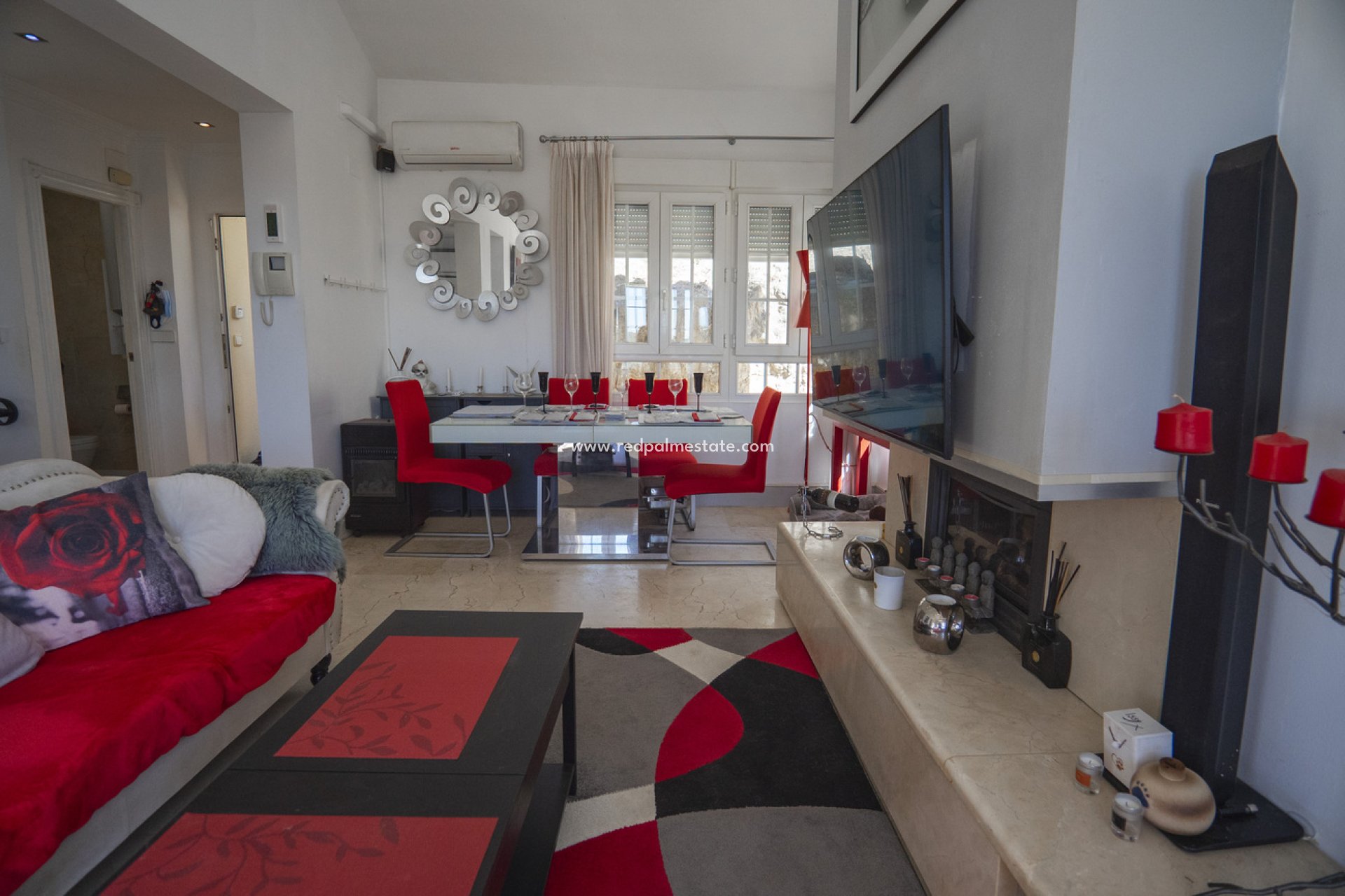 Reventa - Villa -
Orihuela Costa - Calle Mayor