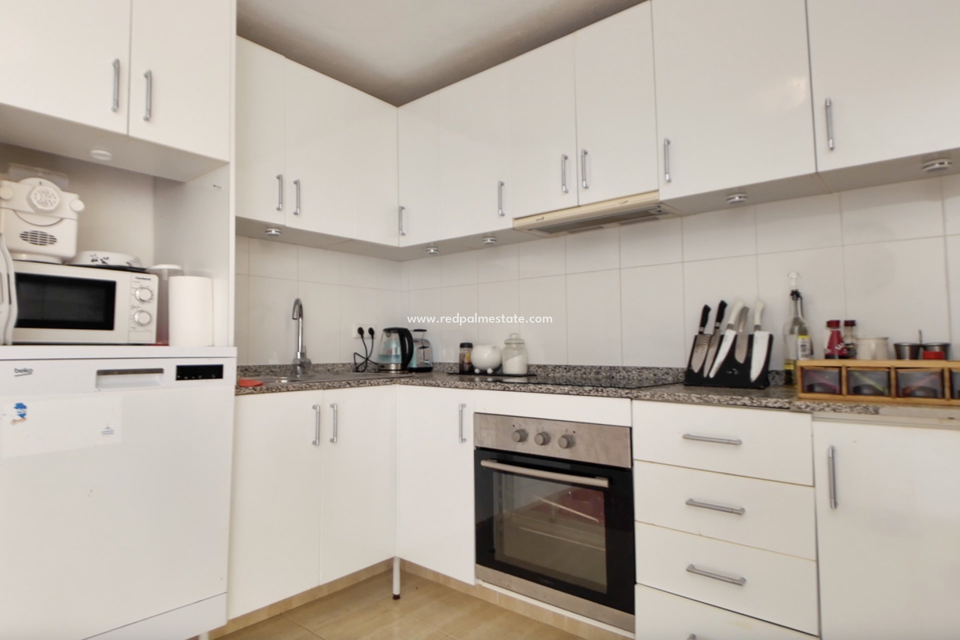 Reventa - Villa -
Orihuela Costa - Calle Mayor