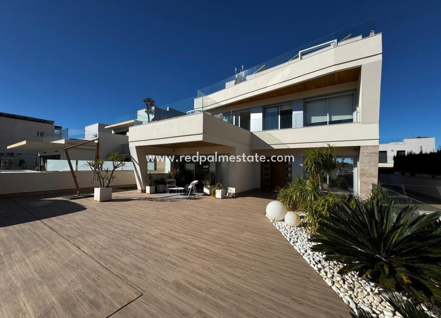 Reventa - Villa -
Orihuela Costa - Campoamor