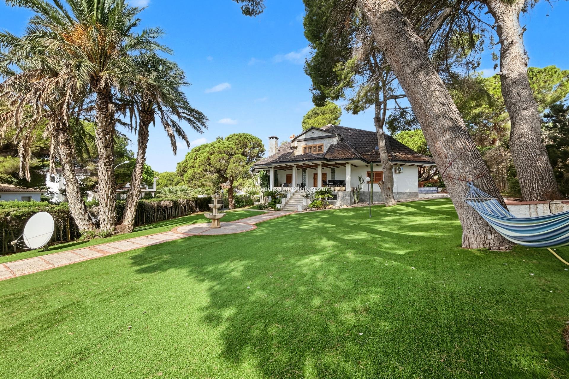 Reventa - Villa -
Orihuela Costa - Campoamor
