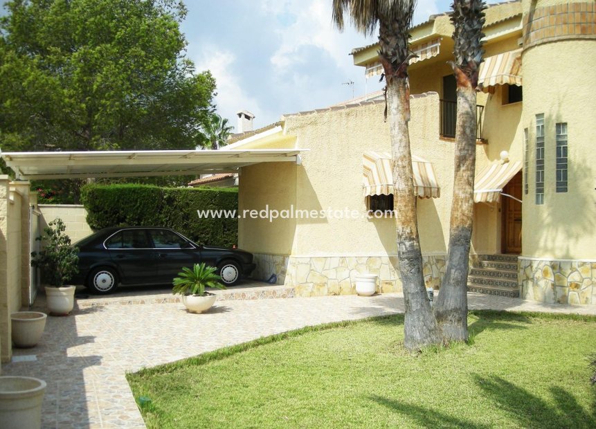 Reventa - Villa -
Orihuela Costa - Campoamor