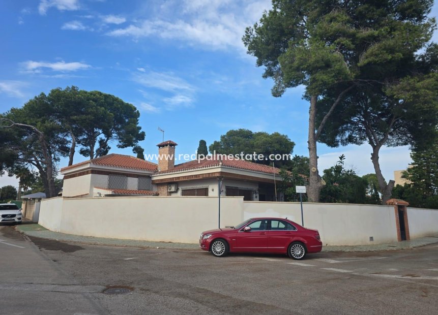 Reventa - Villa -
Orihuela Costa - Campoamor