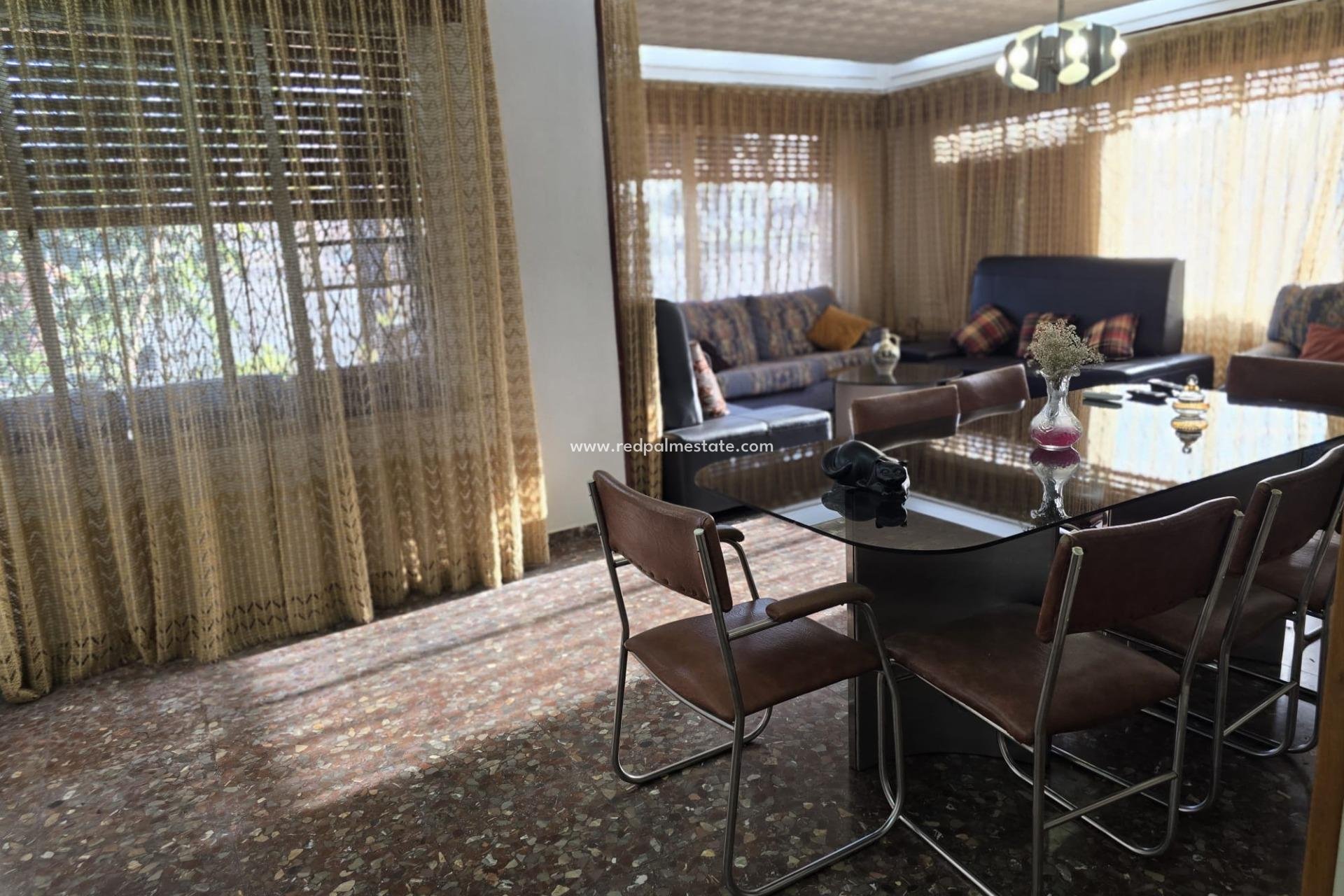 Reventa - Villa -
Orihuela Costa - Campoamor