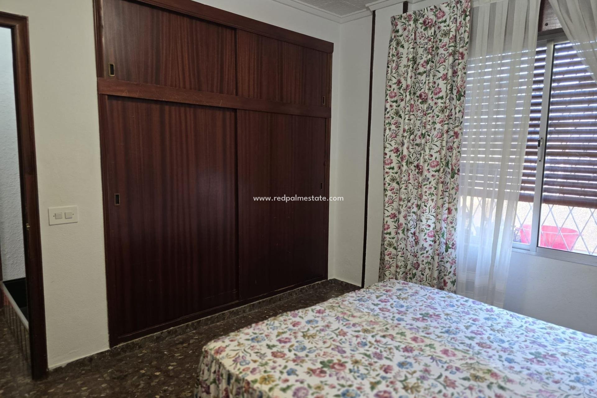 Reventa - Villa -
Orihuela Costa - Campoamor