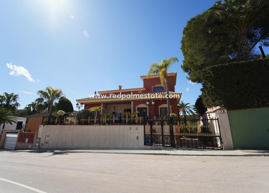 Reventa - Villa -
Orihuela Costa - Campoamor