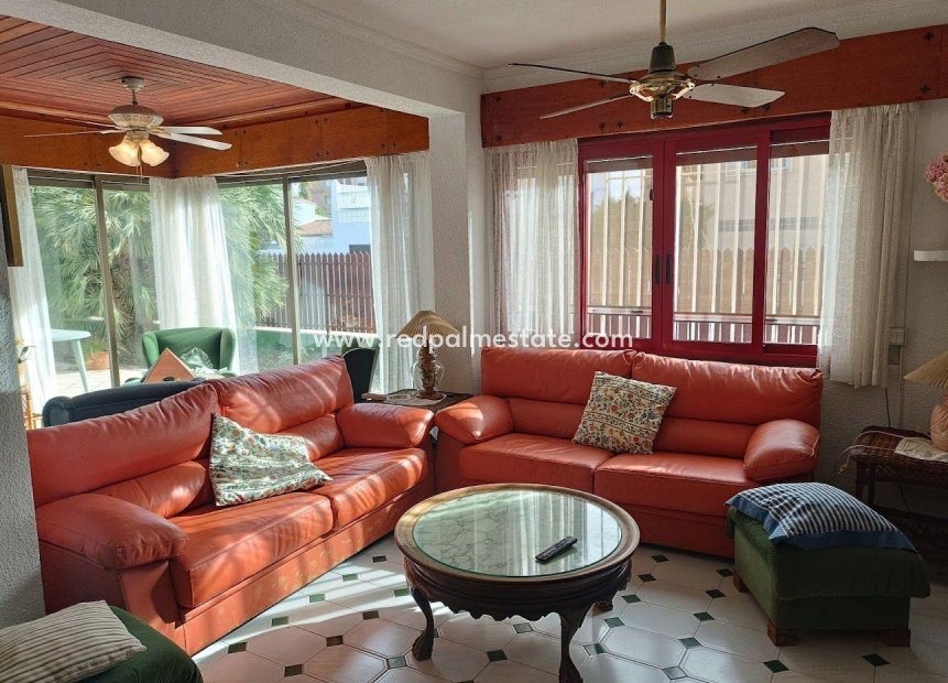 Reventa - Villa -
Orihuela Costa - Campoamor