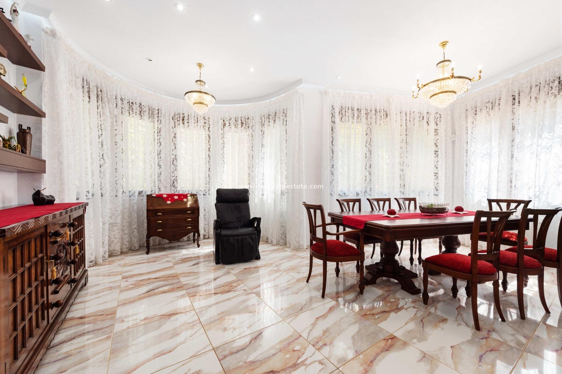 Reventa - Villa -
Orihuela Costa - Campoamor