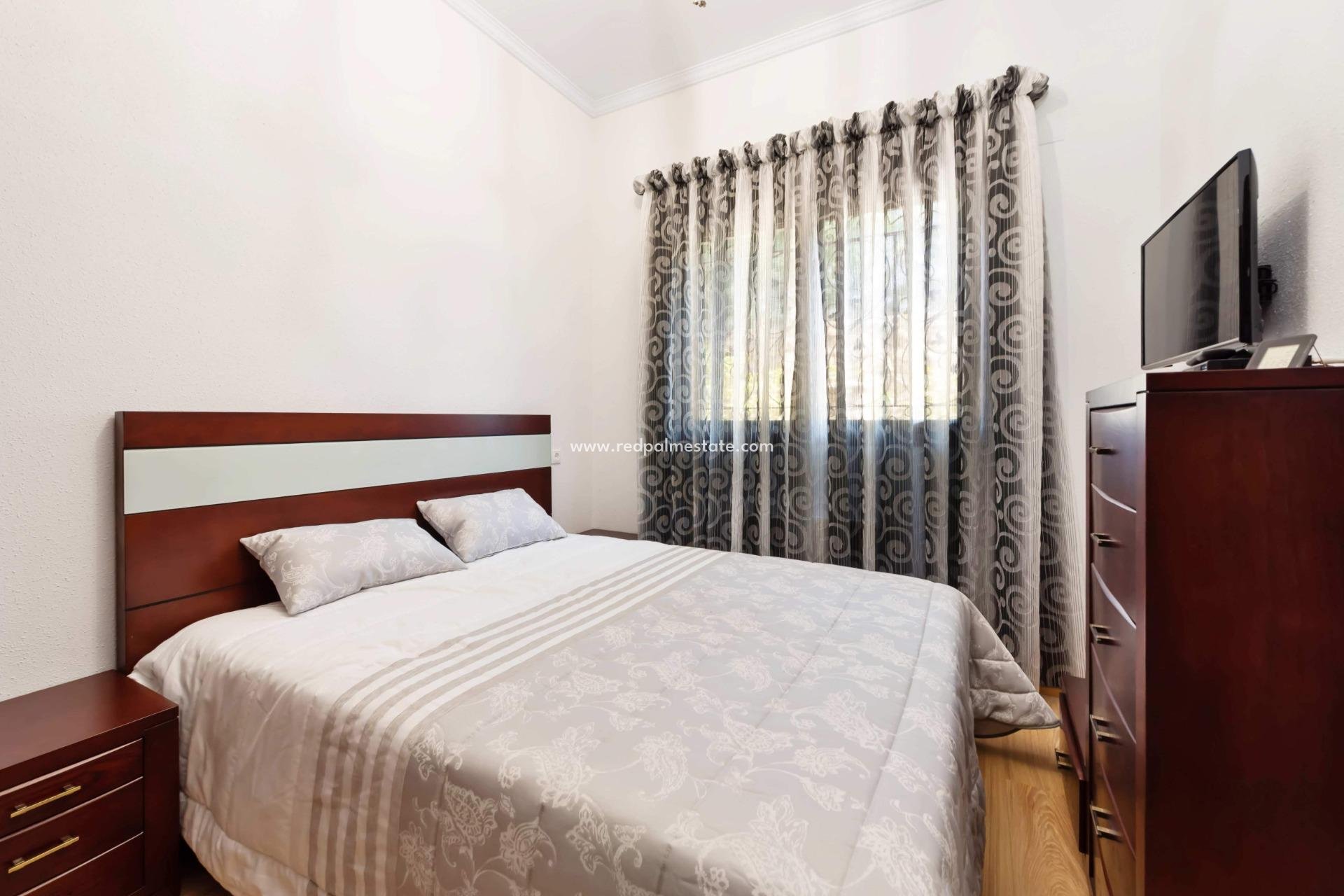 Reventa - Villa -
Orihuela Costa - Campoamor