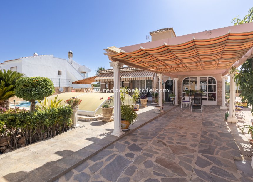 Reventa - Villa -
Orihuela Costa - Costa Blanca