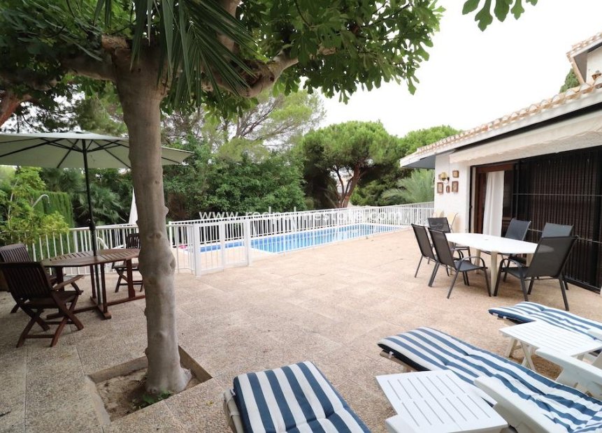 Reventa - Villa -
Orihuela Costa - Costa Blanca