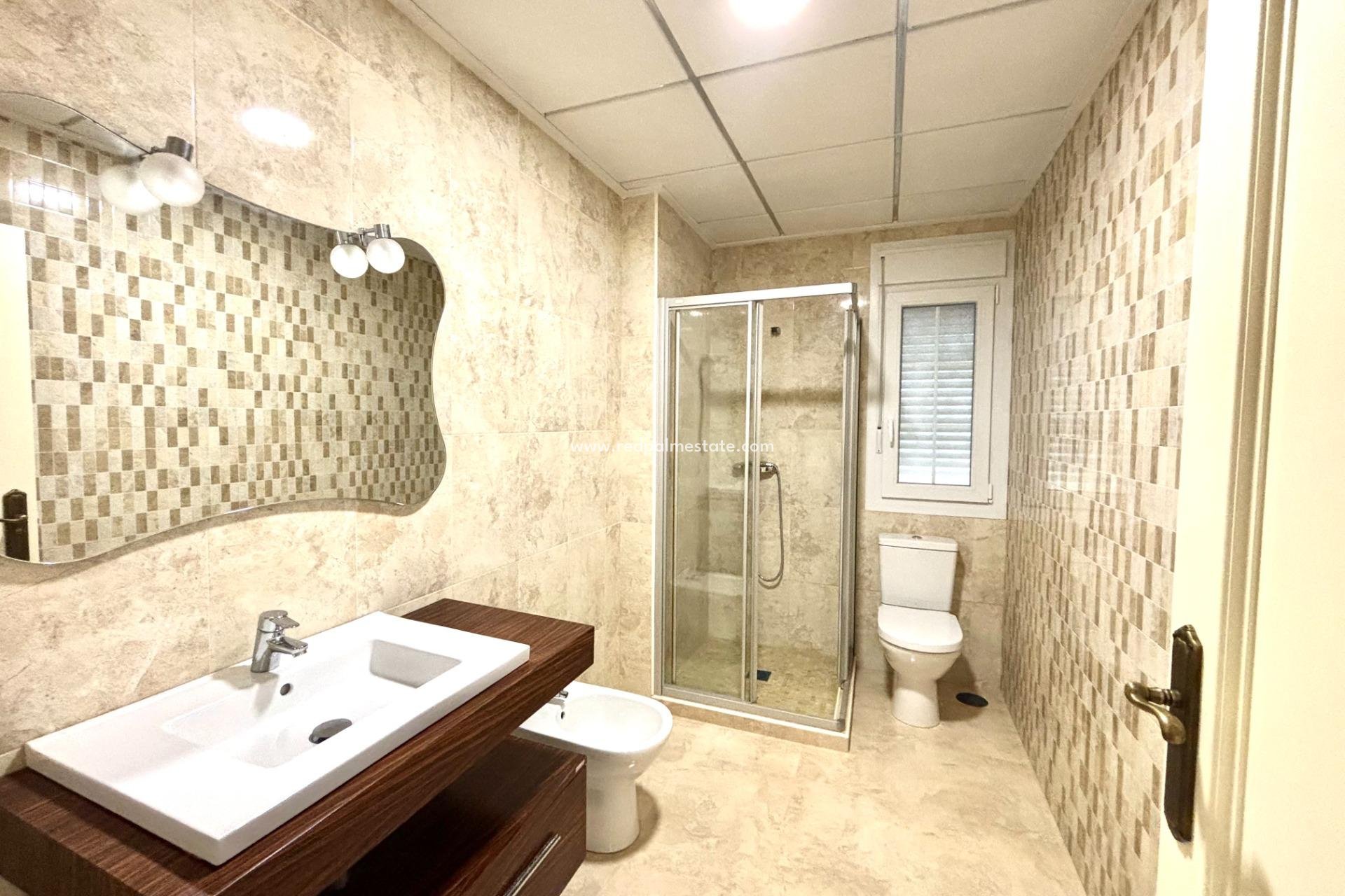 Reventa - Villa -
Orihuela Costa - Costa Blanca