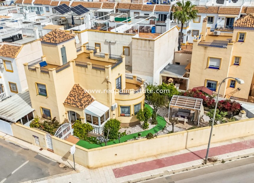Reventa - Villa -
Orihuela Costa - Costa Blanca