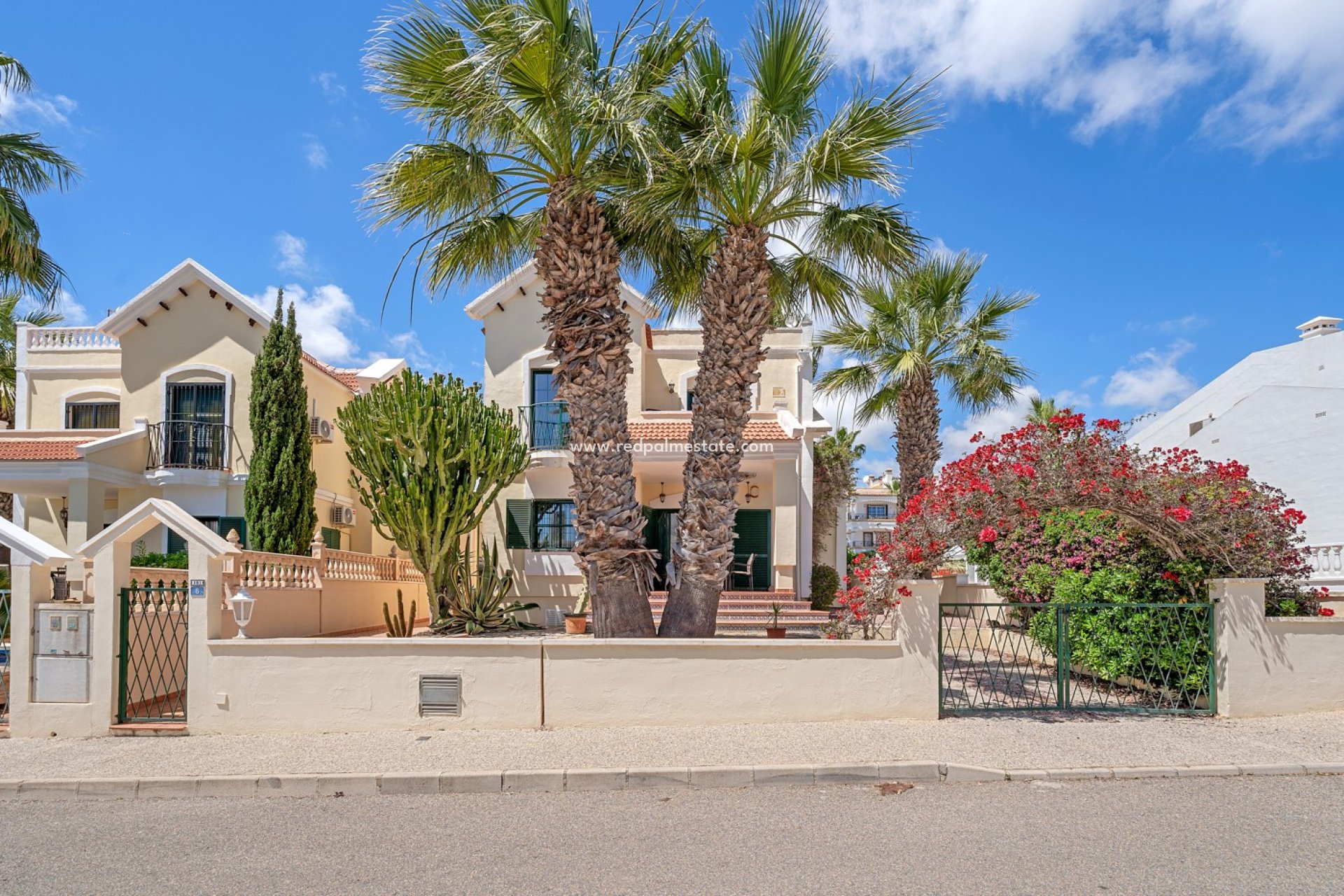 Reventa - Villa -
Orihuela Costa - Costa Blanca