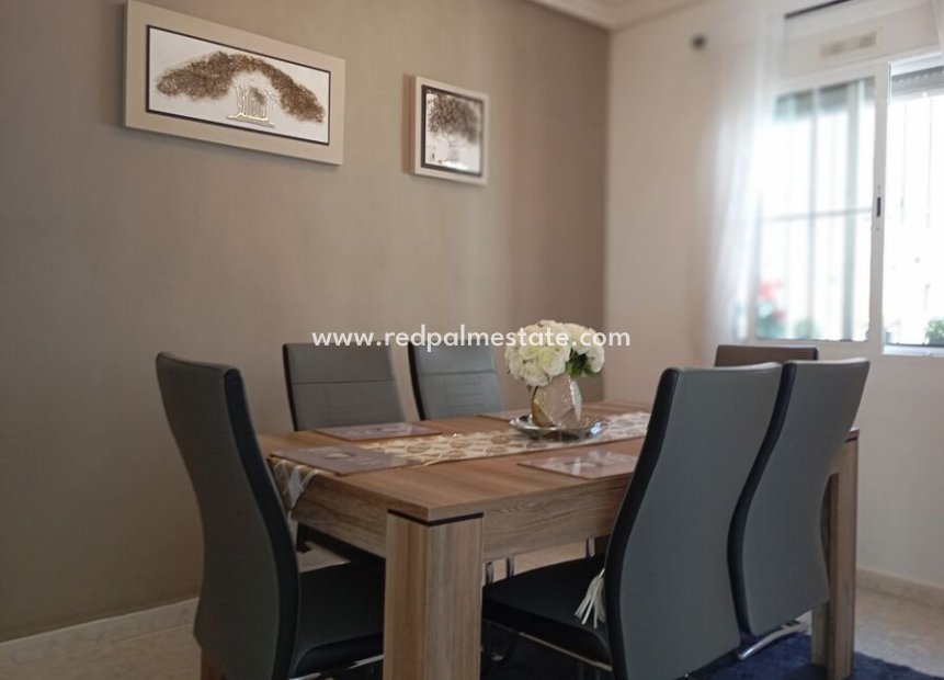 Reventa - Villa -
Orihuela Costa - Costa Blanca