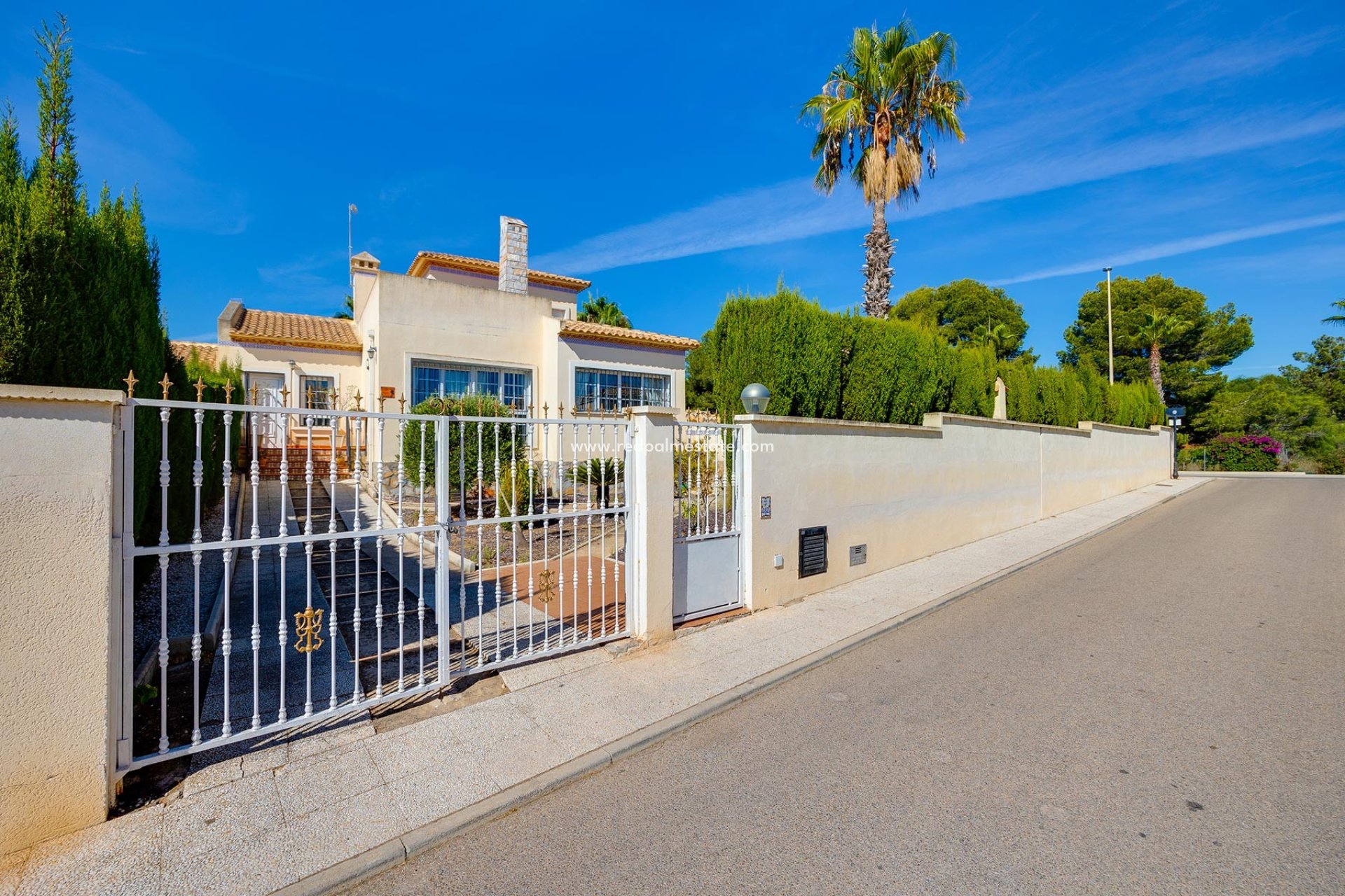 Reventa - Villa -
Orihuela Costa - Costa Blanca