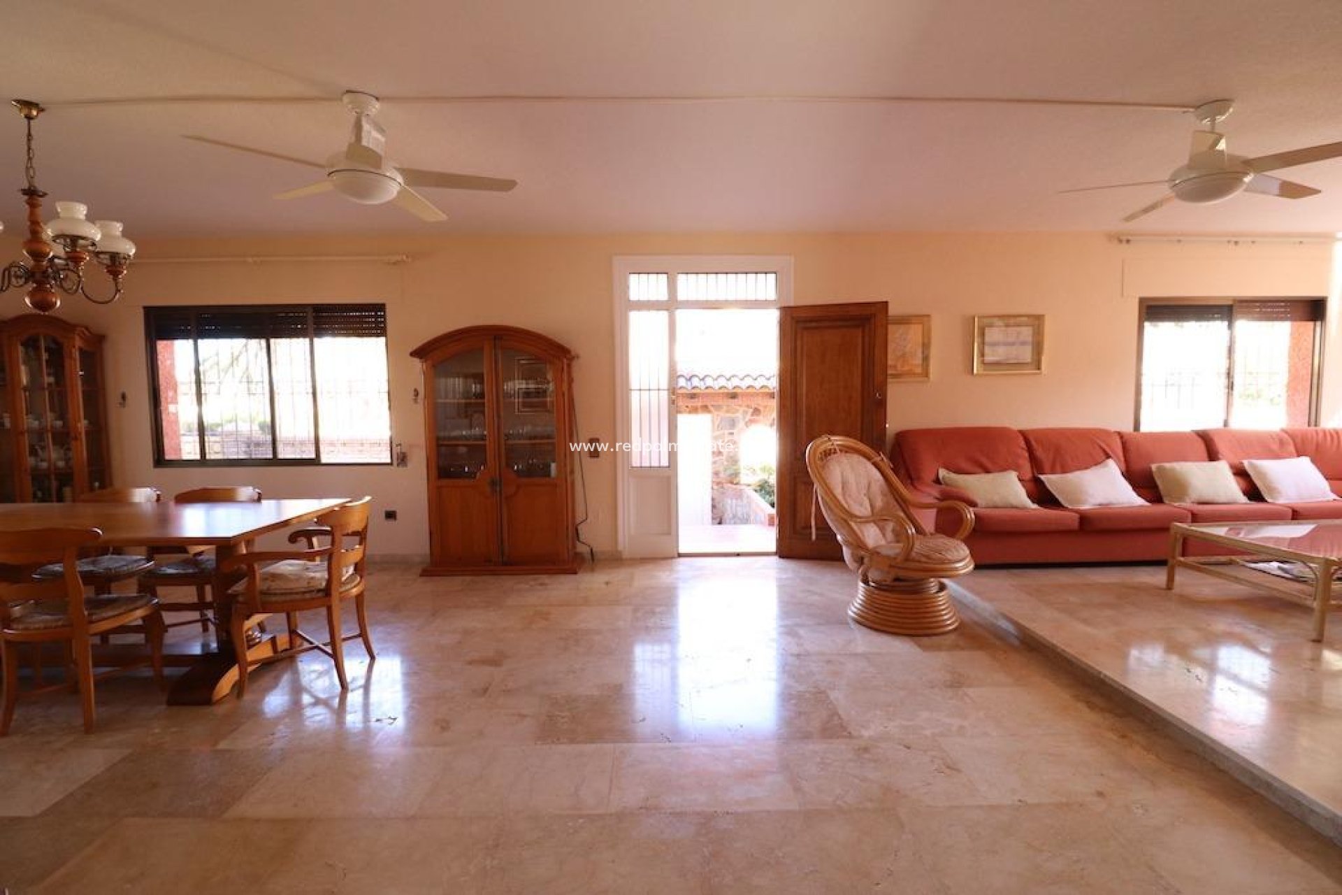 Reventa - Villa -
Orihuela Costa - Costa Blanca